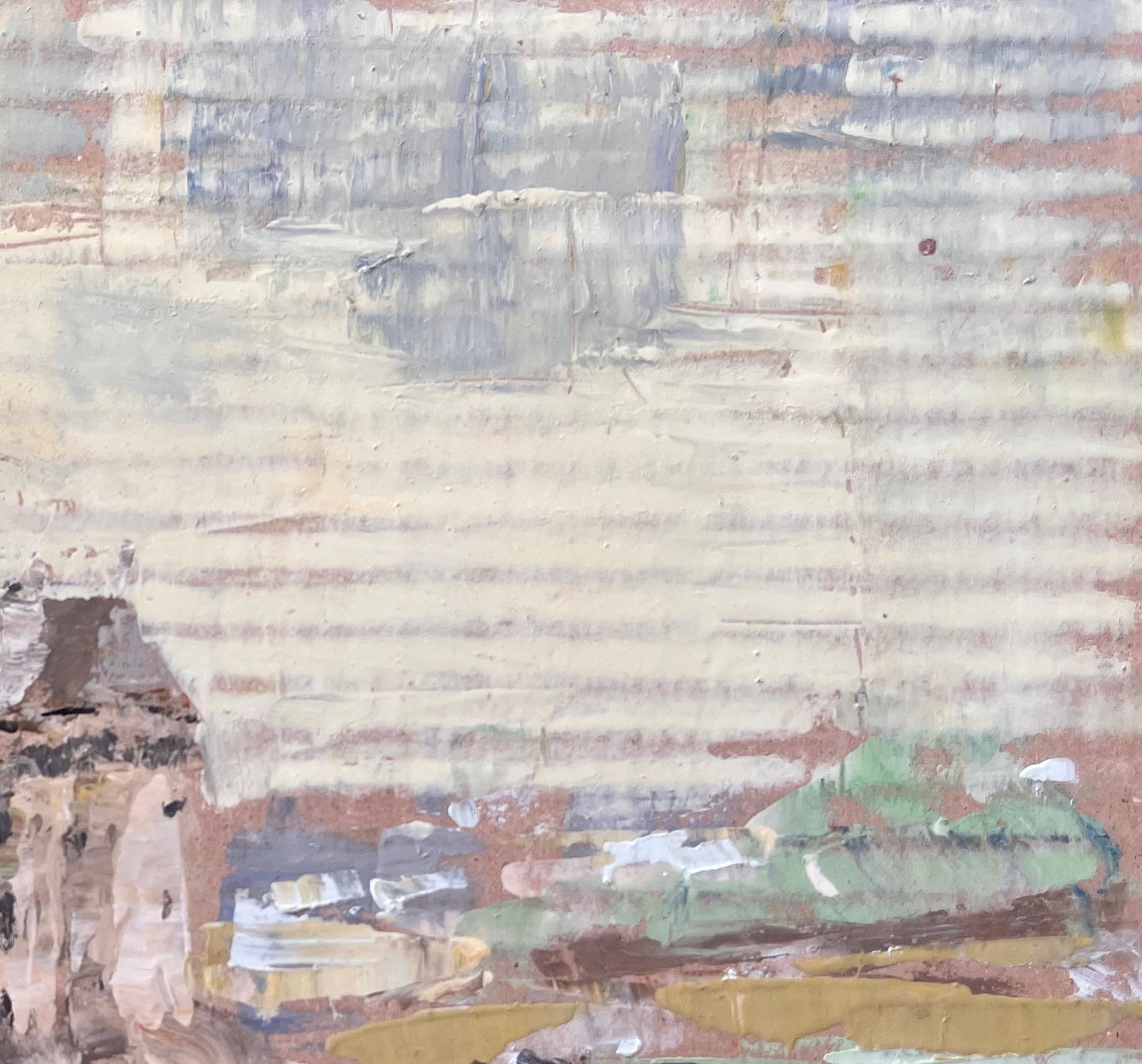 Impressionistisches Küstendorf mit Booten und Turm in gedeckter pastellfarbener Palette im Angebot 1