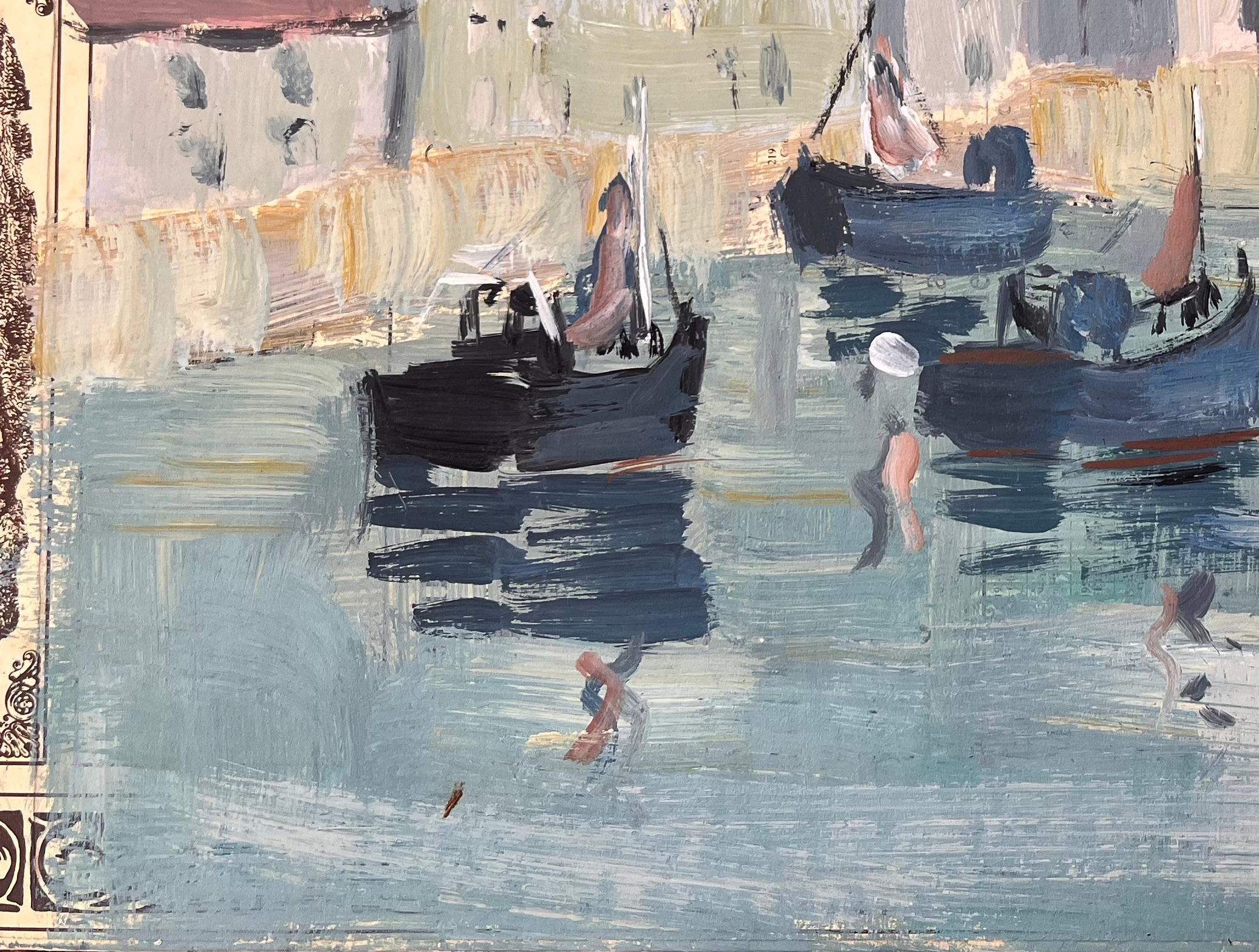 Impressionistische Hafenszene mit Fischerbooten und Kirche unter wolkenfrohem Himmel (Grau), Landscape Painting, von Fanch Lel