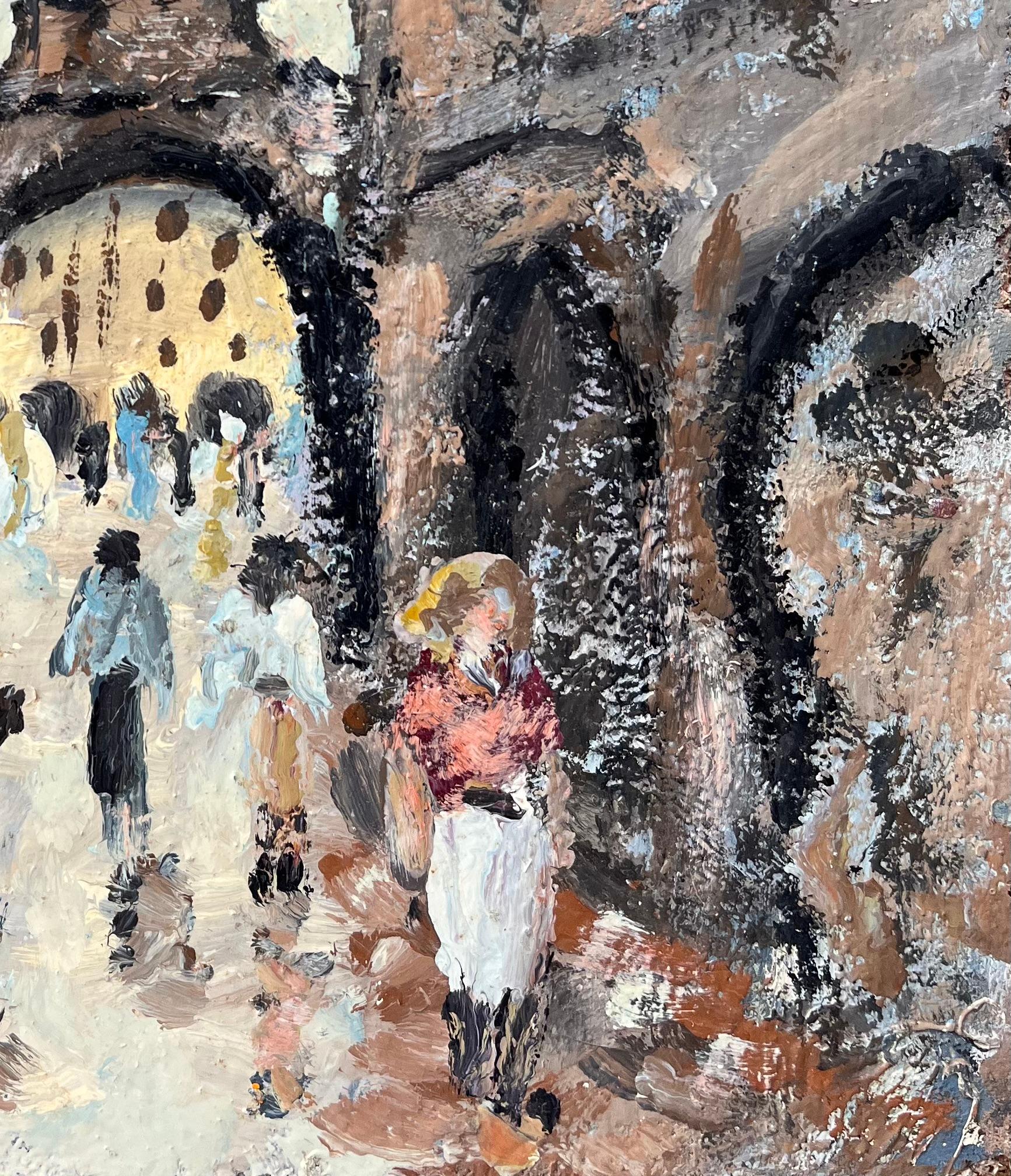 Scène de rue de marché impressionniste avec des personnages et des arcs dans une ville historique - Gris Landscape Painting par Fanch Lel