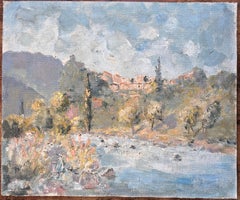 Paesaggio impressionista di un villaggio di montagna con cipressi di fiume e fiori di campo