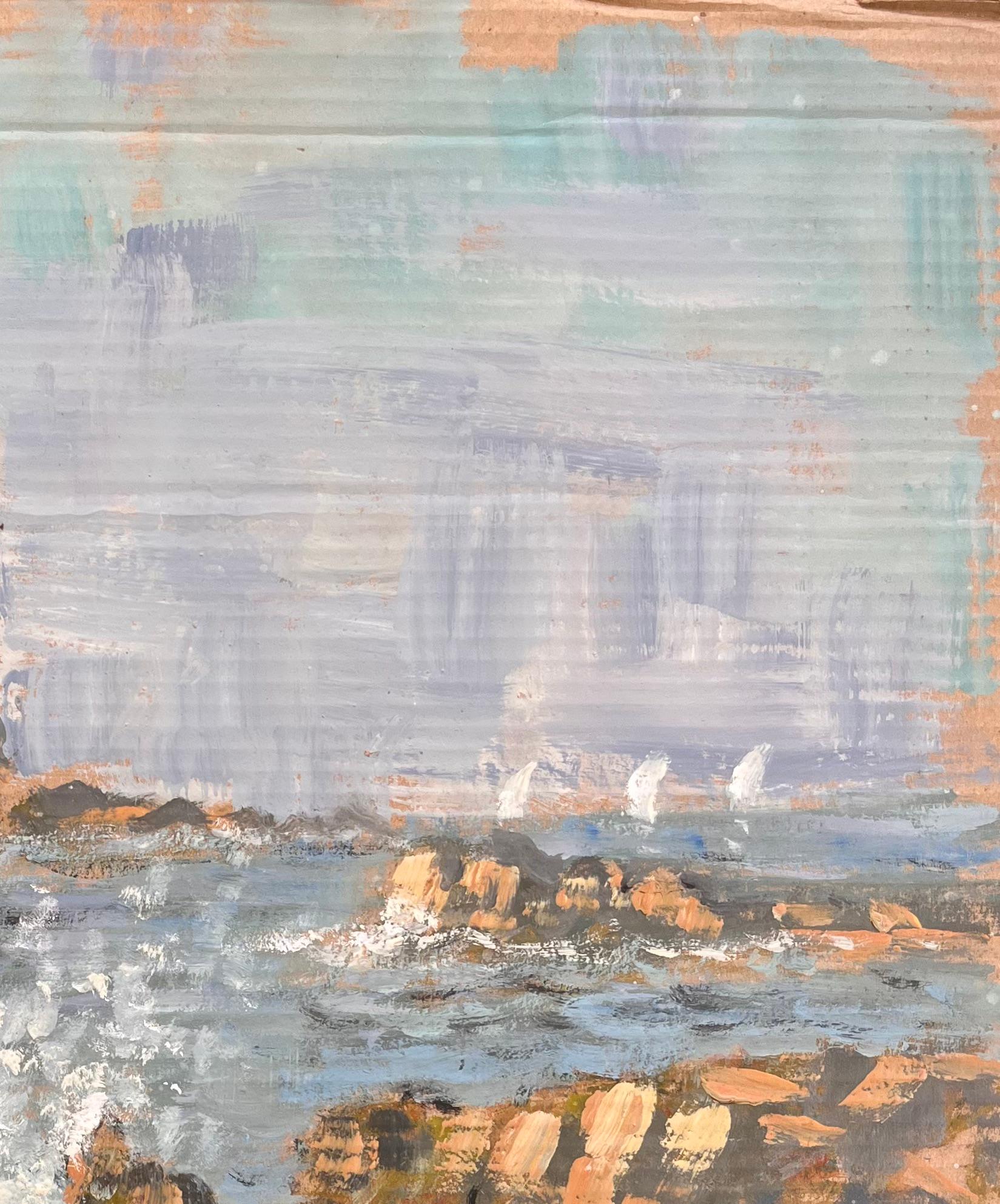 Impressionistische Meereslandschaft mit crashenden Wellen und distanziertem Leuchtturm an der Felsenküste (Grau), Landscape Painting, von Fanch Lel
