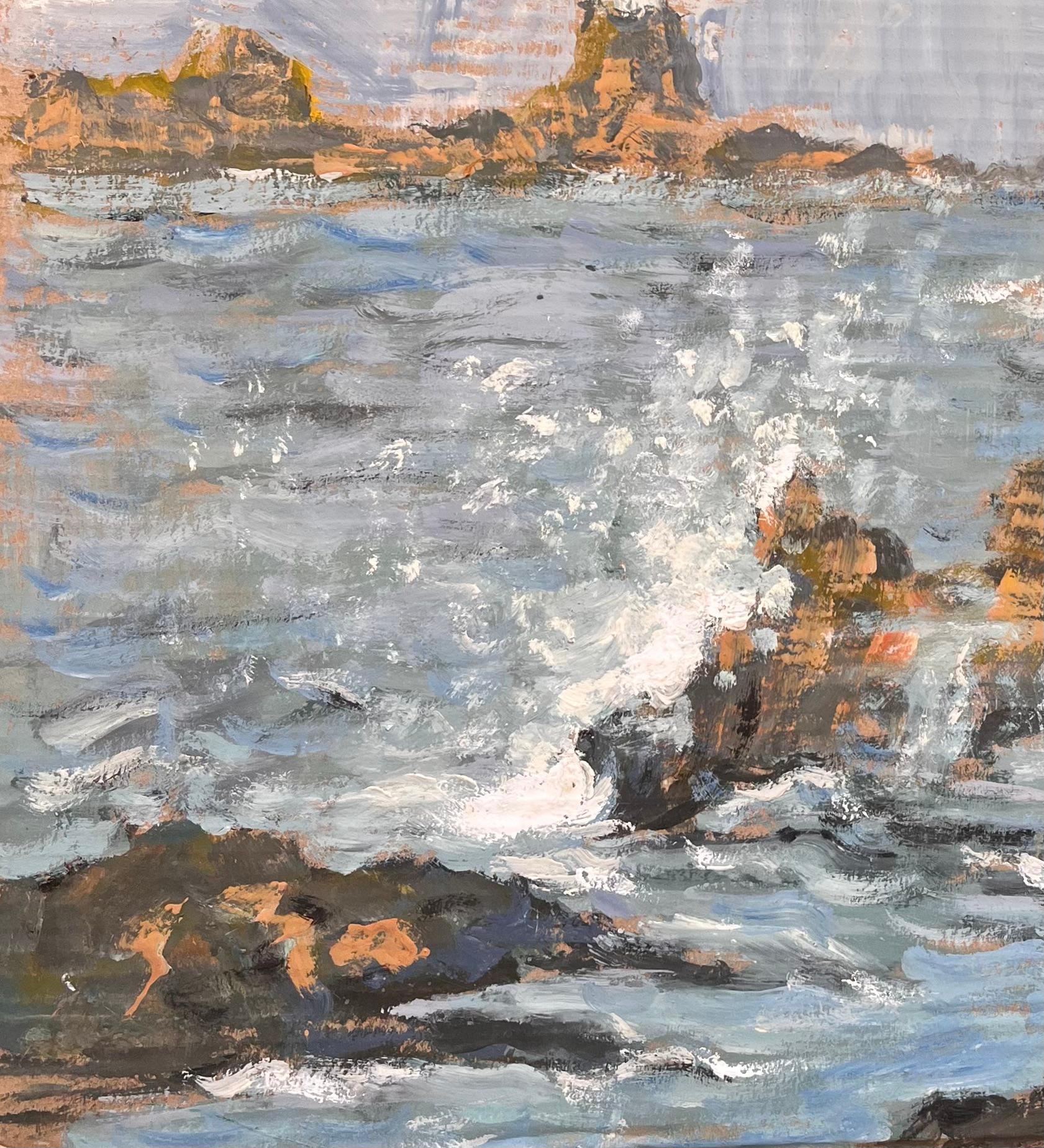 Titel: Impressionistische Seelandschaft mit krachenden Wellen und entferntem Leuchtturm an felsiger Küste
Von Fanch Les
Unterschrieben: Ja
Größe: 20,5 x 19 Zoll (Höhe x Breite)
Ölgemälde auf Karton, ungerahmt
Zustand: Das Gemälde ist in gutem