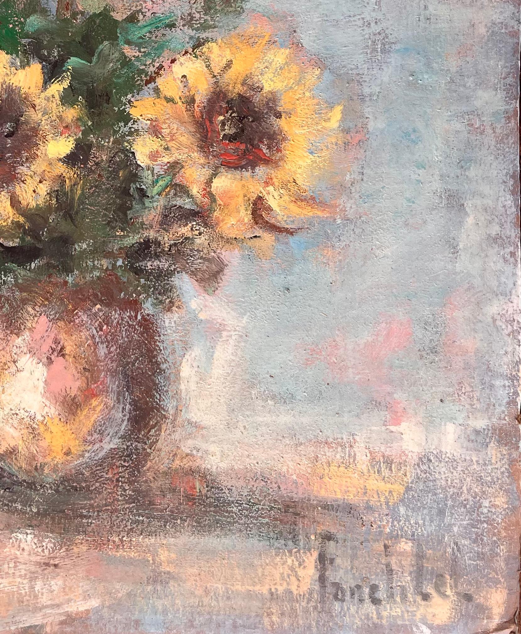 Impressionistisches Stillleben mit Sonnenblumen in einer Vase mit weichem blauem Hintergrund (Impressionismus), Painting, von Fanch Lel