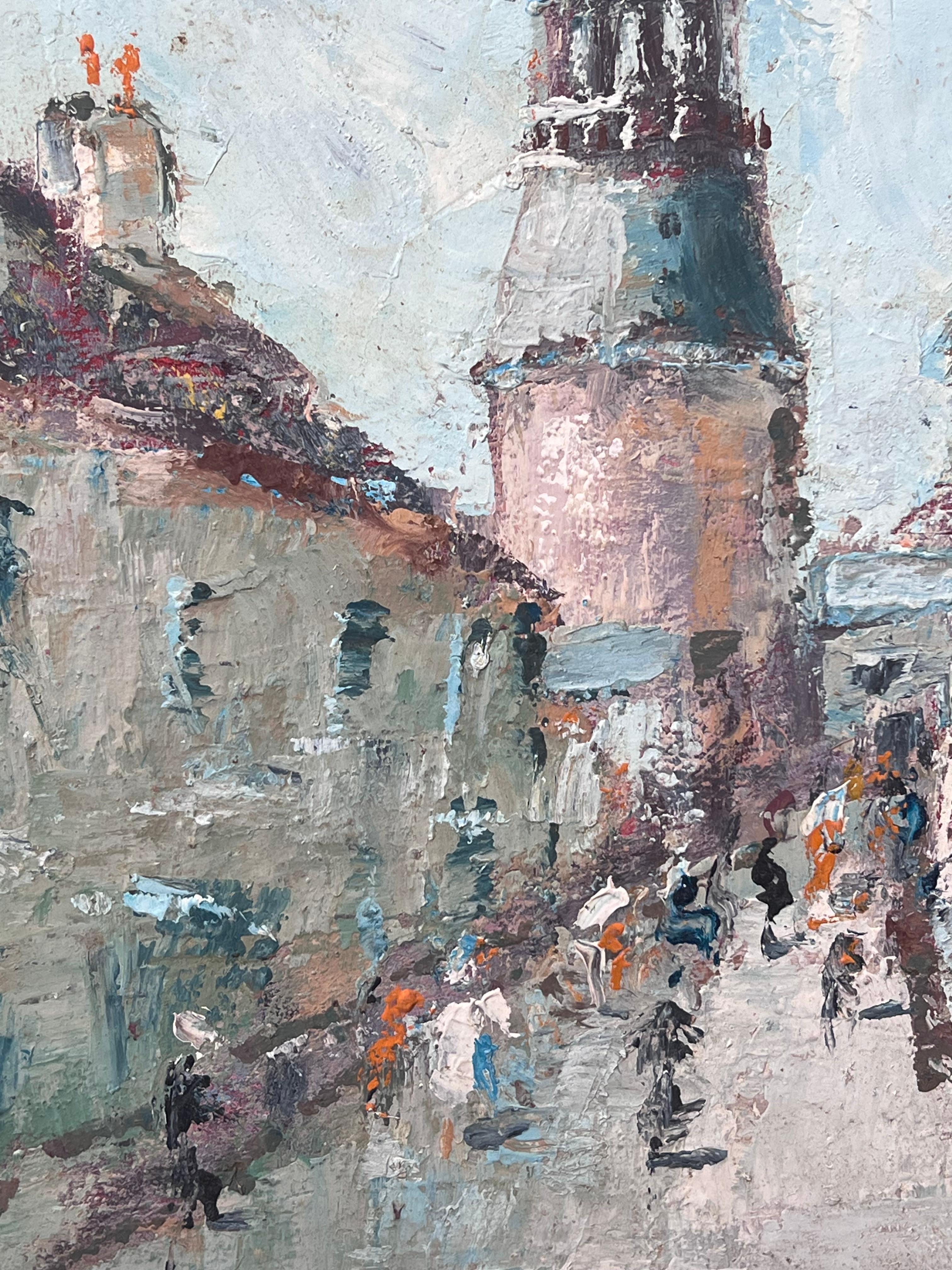 Veduta impressionista di un villaggio francese e di una torre con figure di strada dipinto in vendita 3