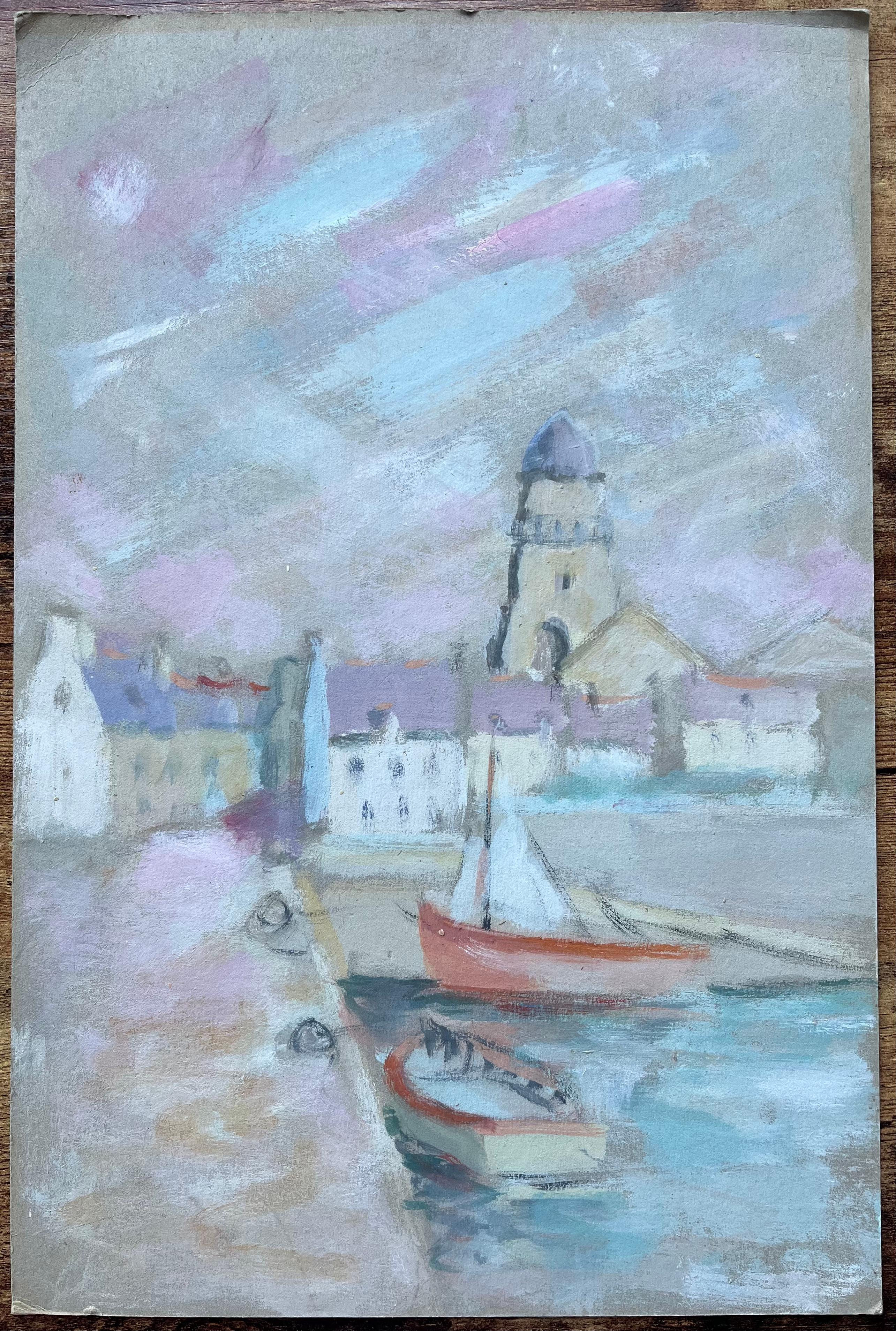 Scena portuale a colori pastello con barche e campanile Francia - Painting di Fanch Lel