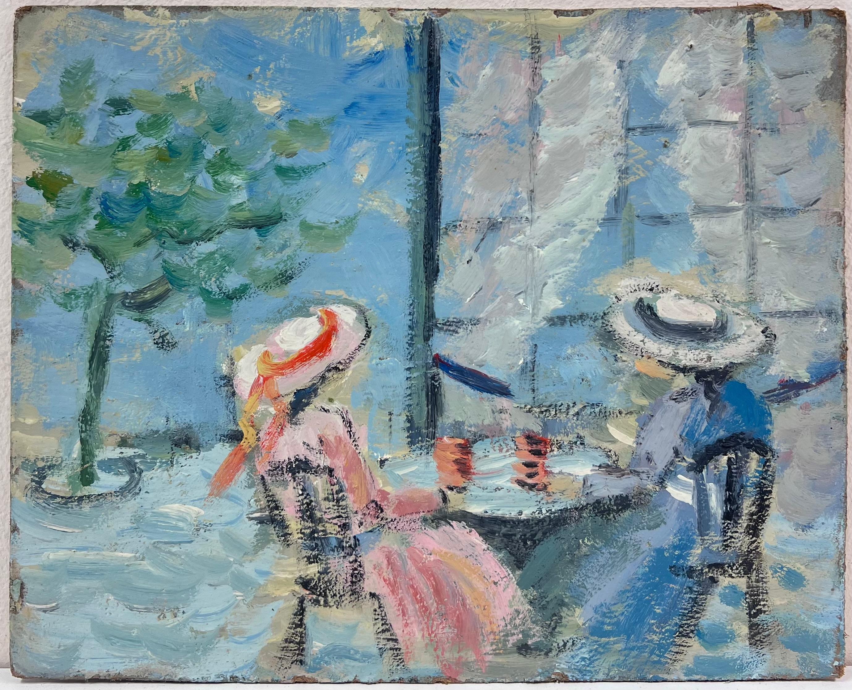 Deux dames portant d'élégants chapeaux de soleil profitent d'un moment de tranquillité dans un café français ensoleillé - Painting de Fanch Lel