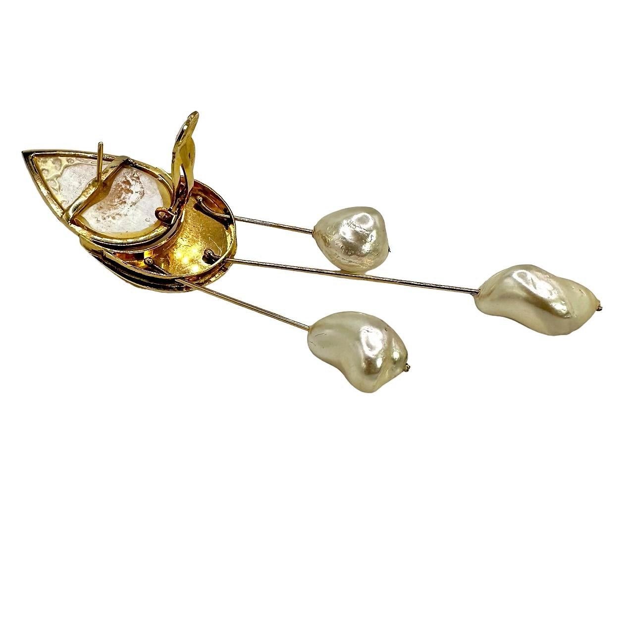 Fanciful Artisan Crafted 14k Gold Mabe Perle & Kunstperlen-Ohrringe 4 Zoll lang (Cabochon) im Angebot