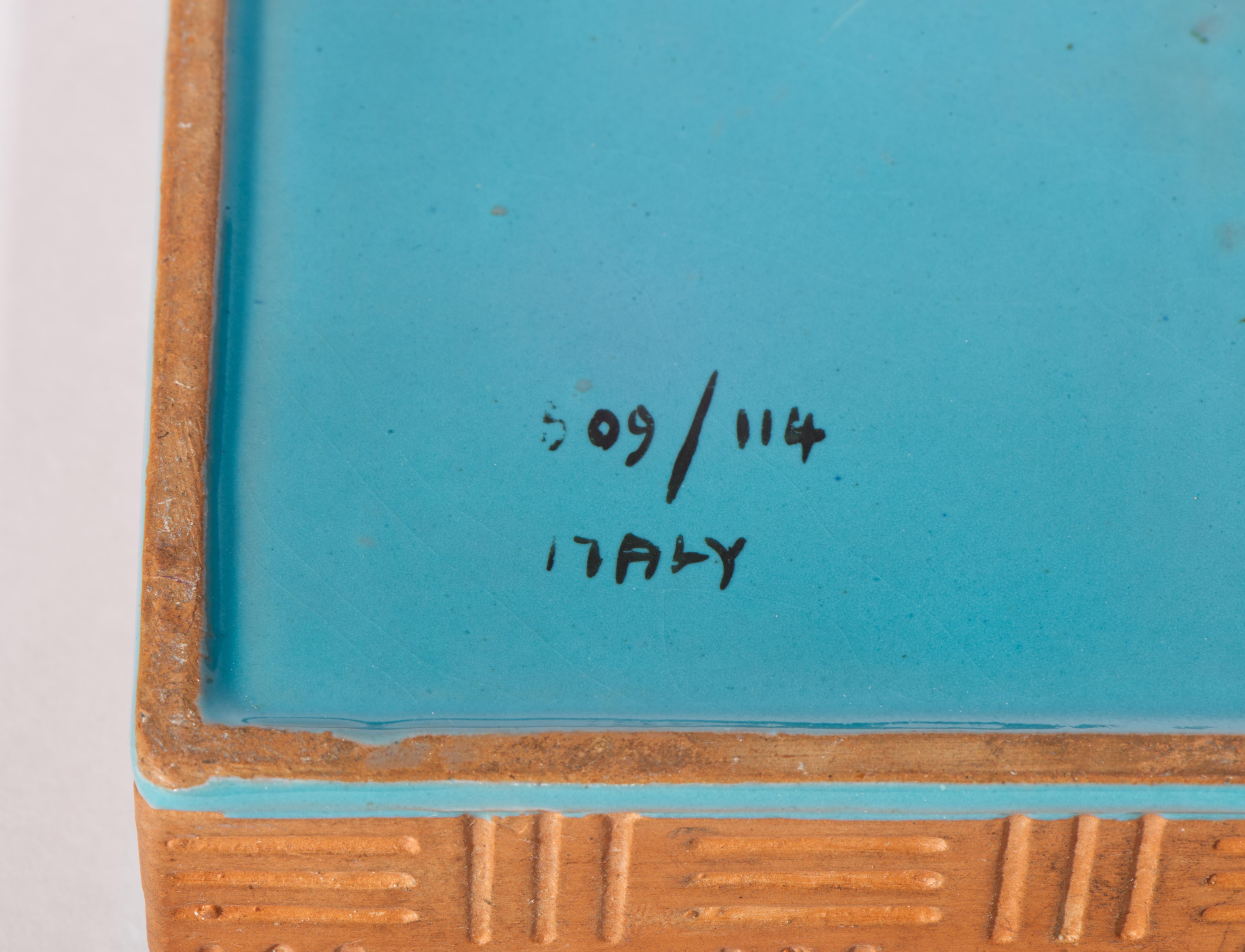 Fanciullacci Majolika Keramik Kommode mit Deckel Pferderelief Italien 1950s-1960 im Zustand „Gut“ im Angebot in Clifton Springs, NY