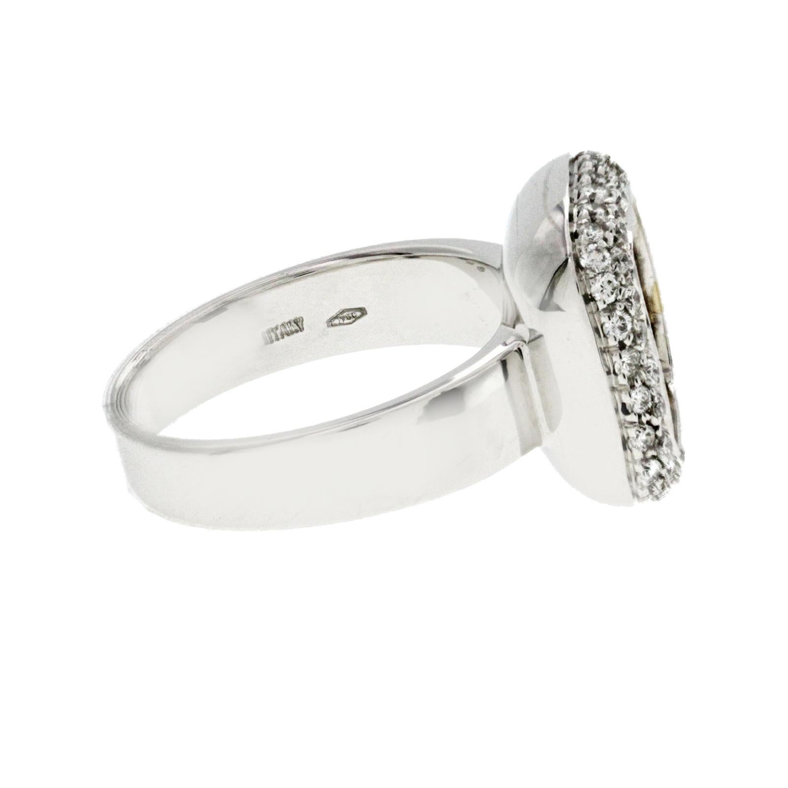 Fancy 0.90 Carat Pink Sapphire and 0.84 Carat Diamonds 18 Karat Gold Band Ring For Sale 1