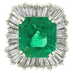 18k Gold AGL 7,67ctw kolumbianischer Smaragd & Baguette Diamant Ballerina Ring im ausgefallenen Stil