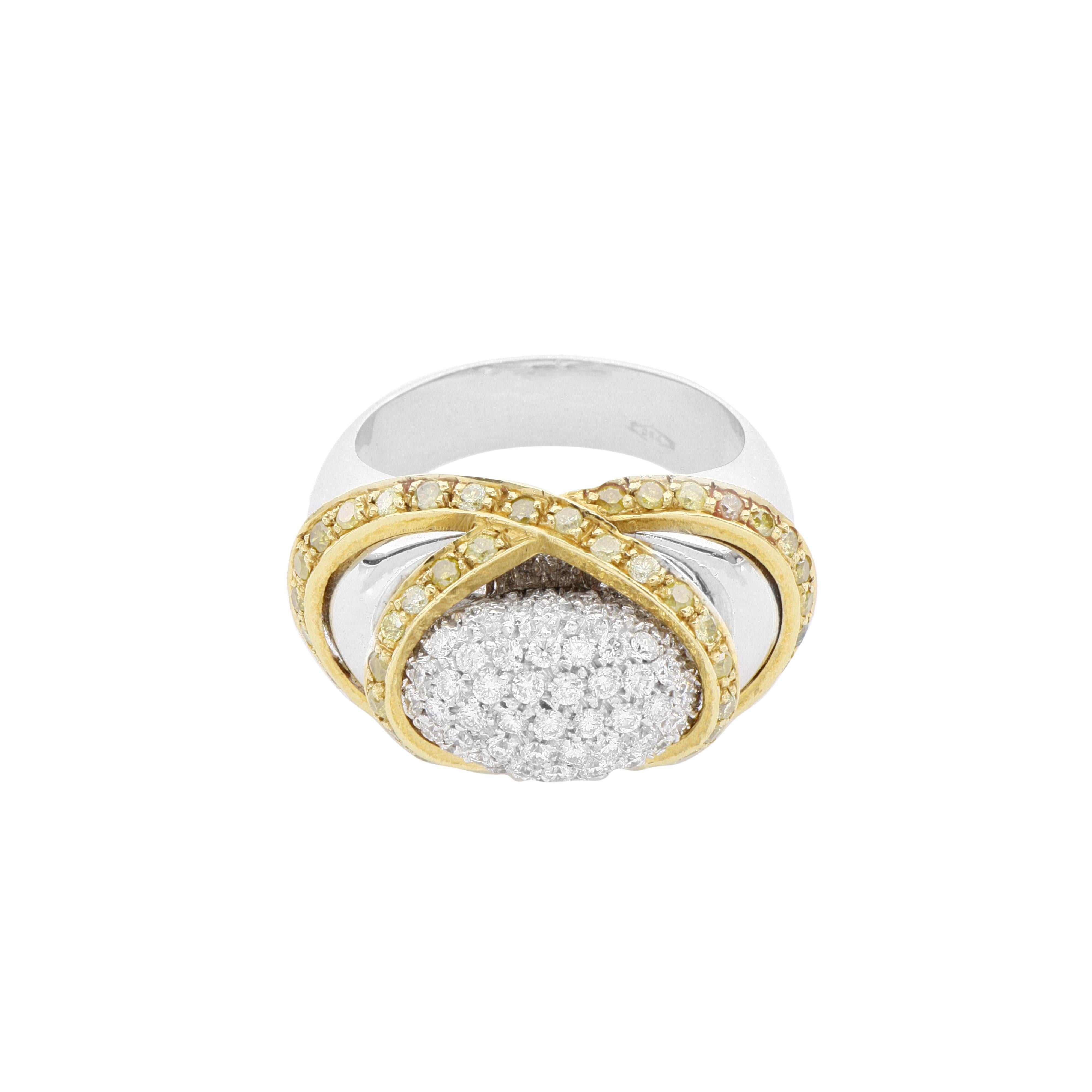 For Sale:  Fancy and colorless diamonds pavè engagement wedding ring 3
