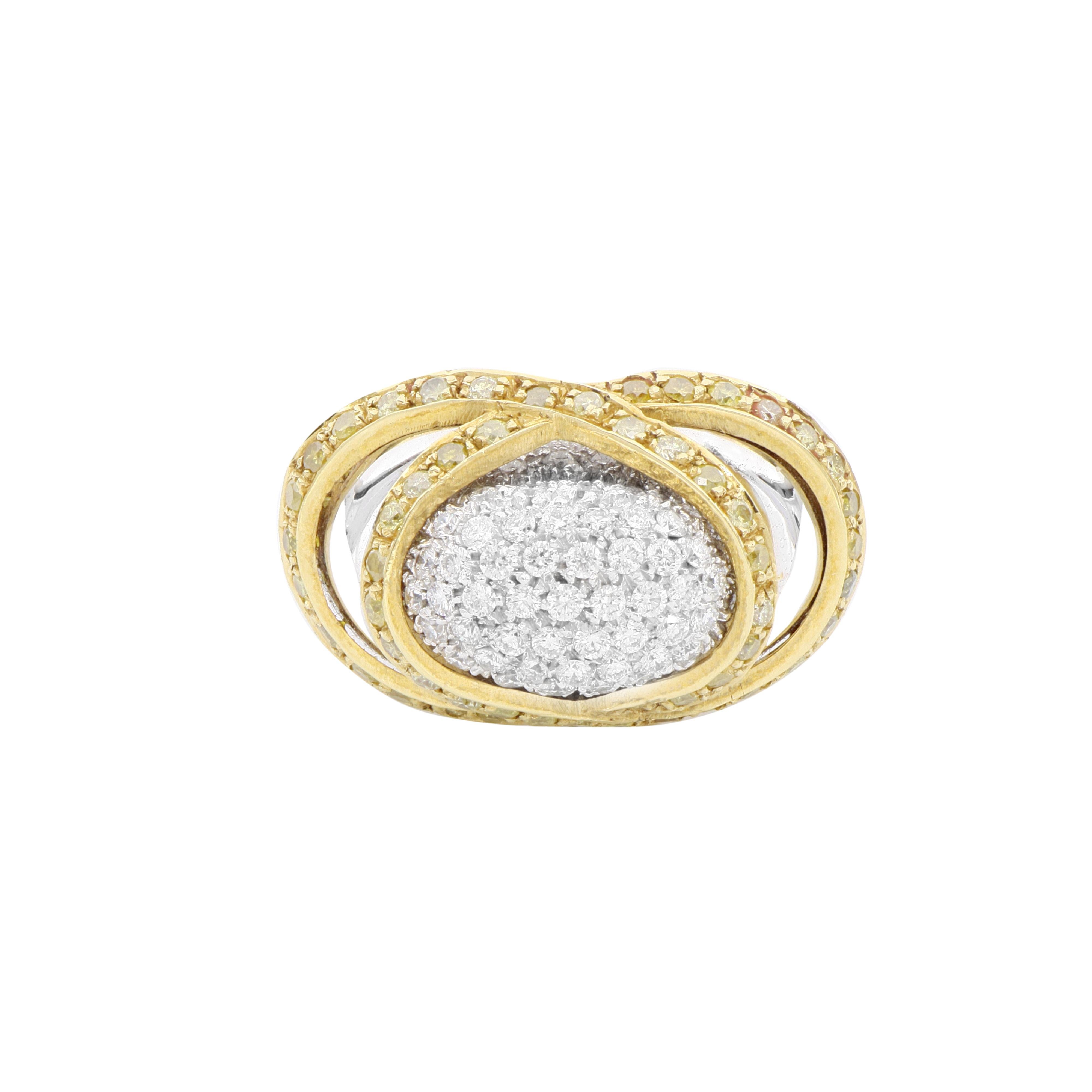 For Sale:  Fancy and colorless diamonds pavè engagement wedding ring 4