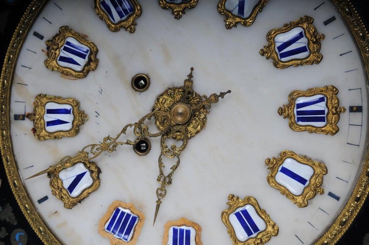 Fancy Antique Wall Clock, circa 1850 For Sale 3