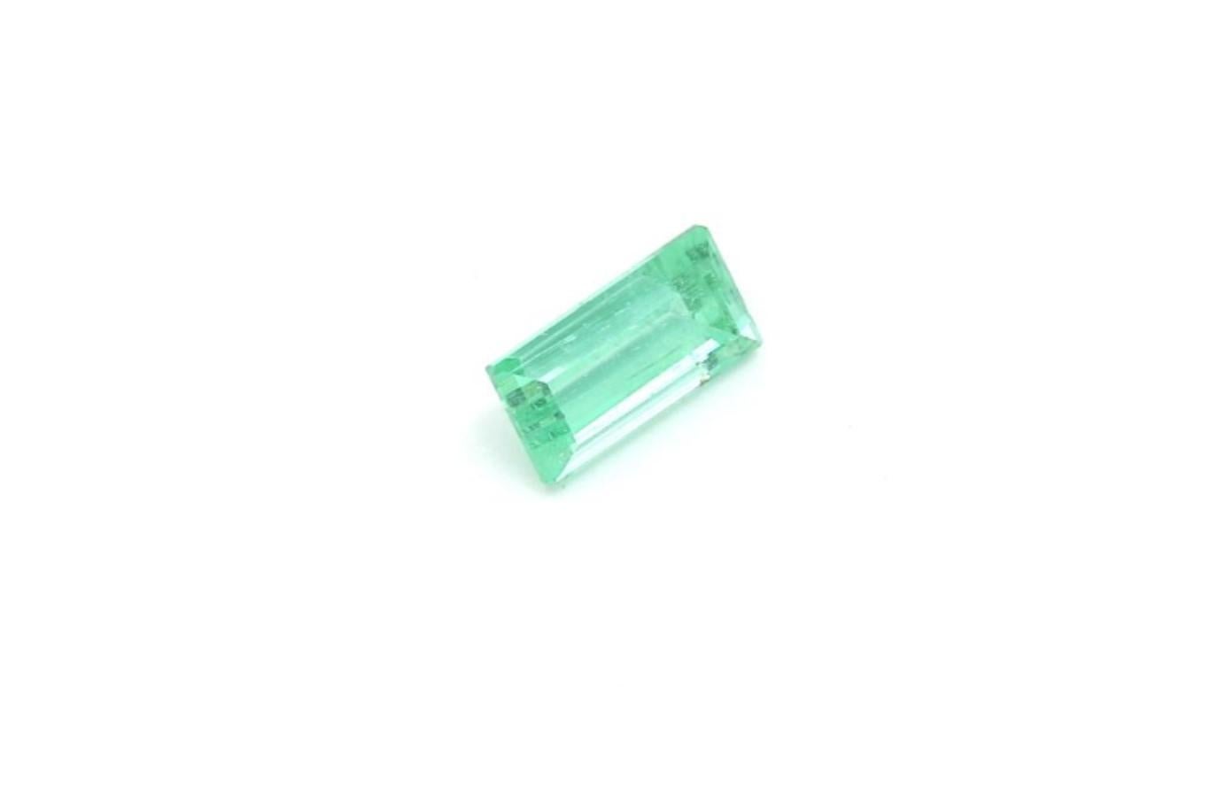 high quality emerald color chart