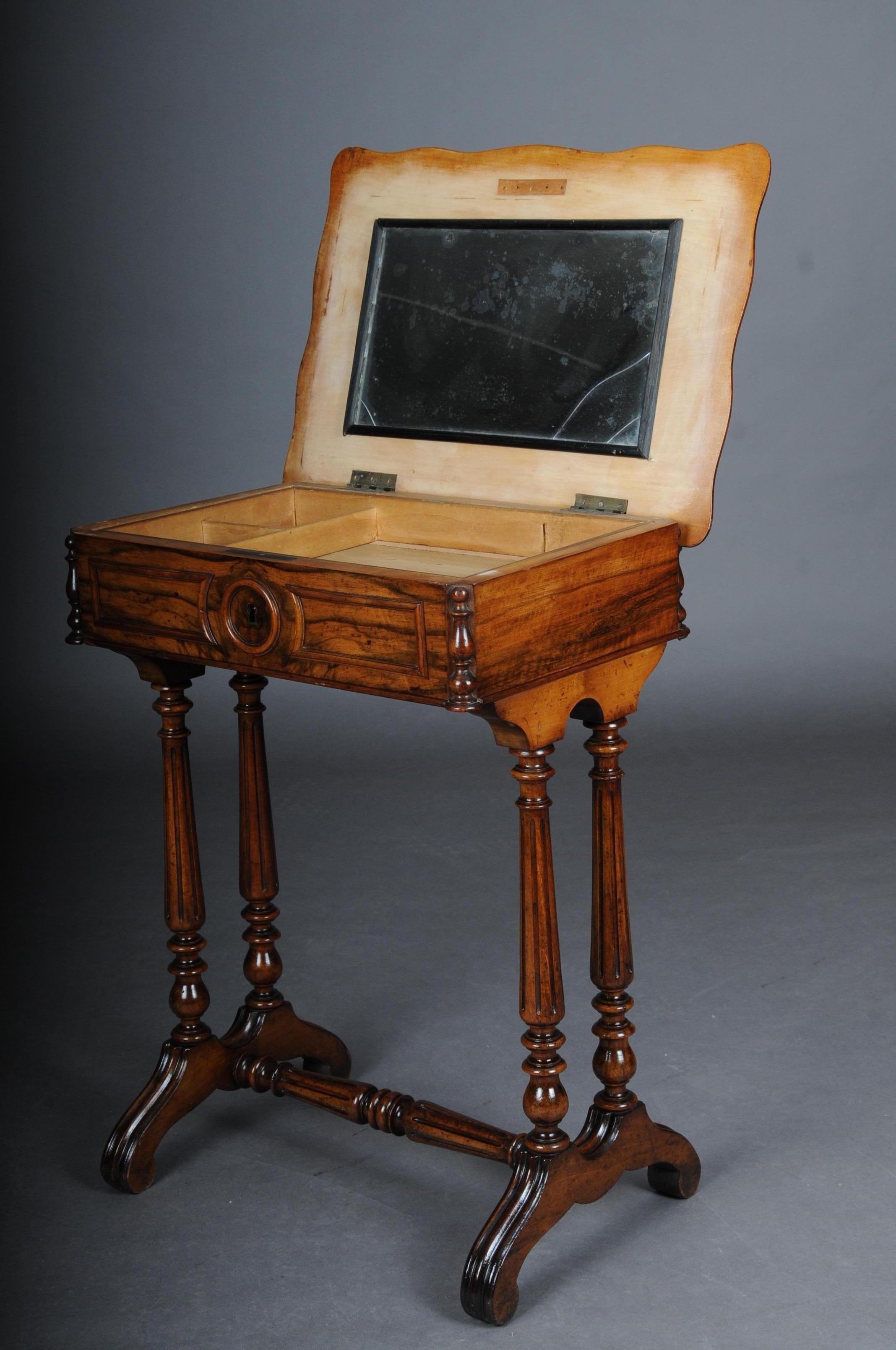 Table de couture / Table d'appoint Biedermeier vers 1850 Noyer en vente 6