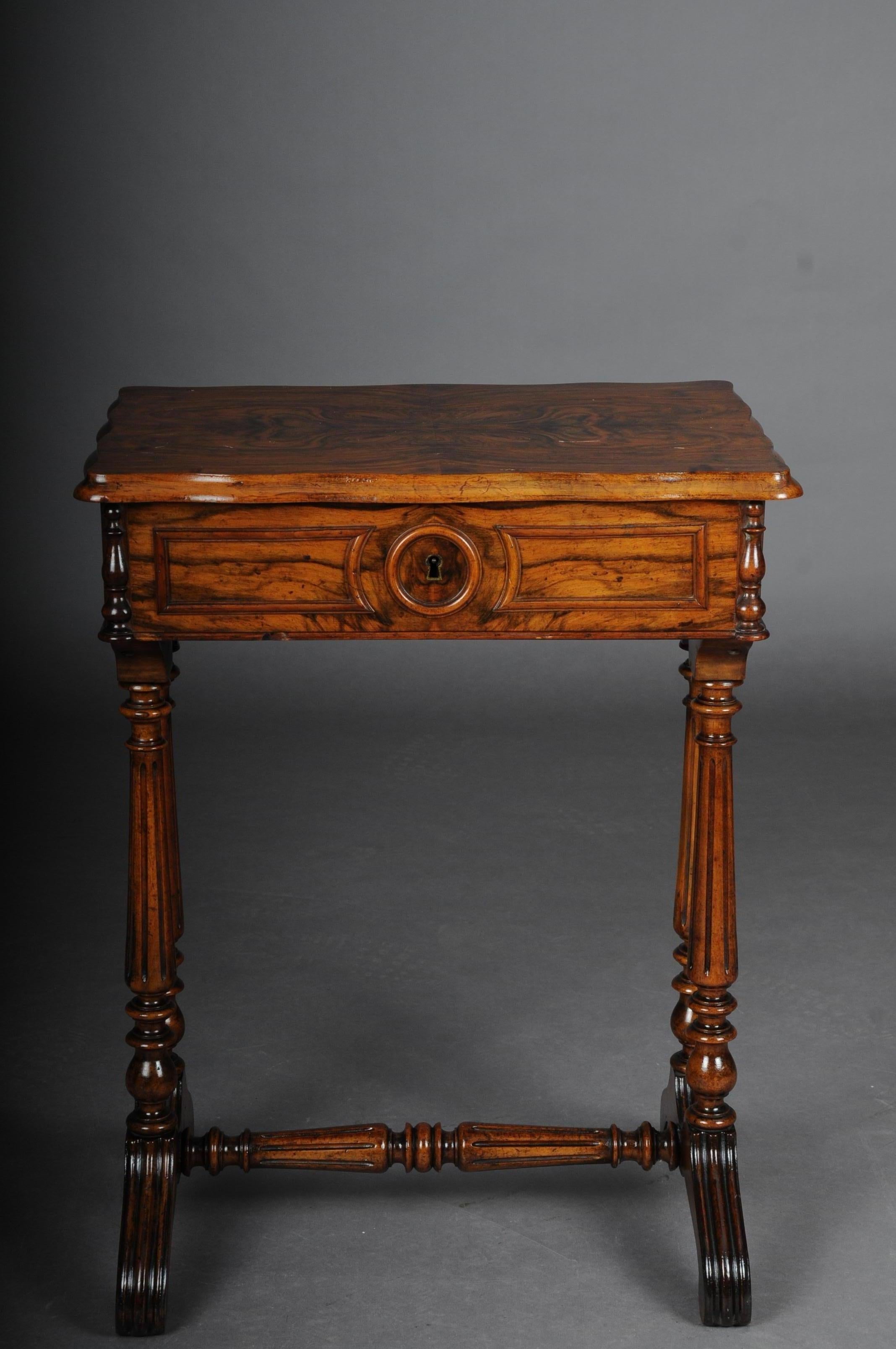 Table de couture / Table d'appoint Biedermeier vers 1850 Noyer Bon état - En vente à Berlin, DE