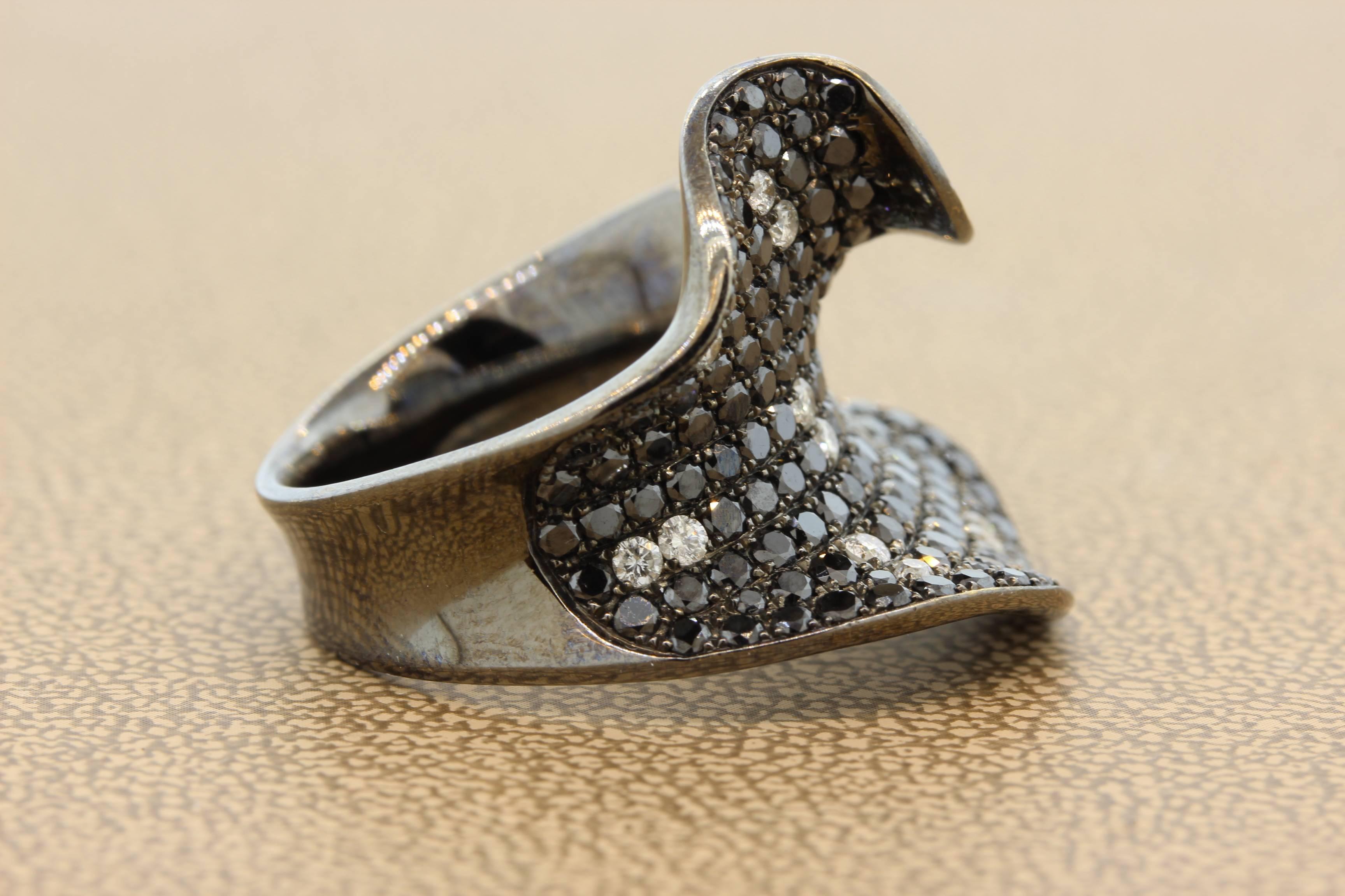 Fancy Black White Diamond Gold Cocktail Ring In New Condition In Beverly Hills, CA