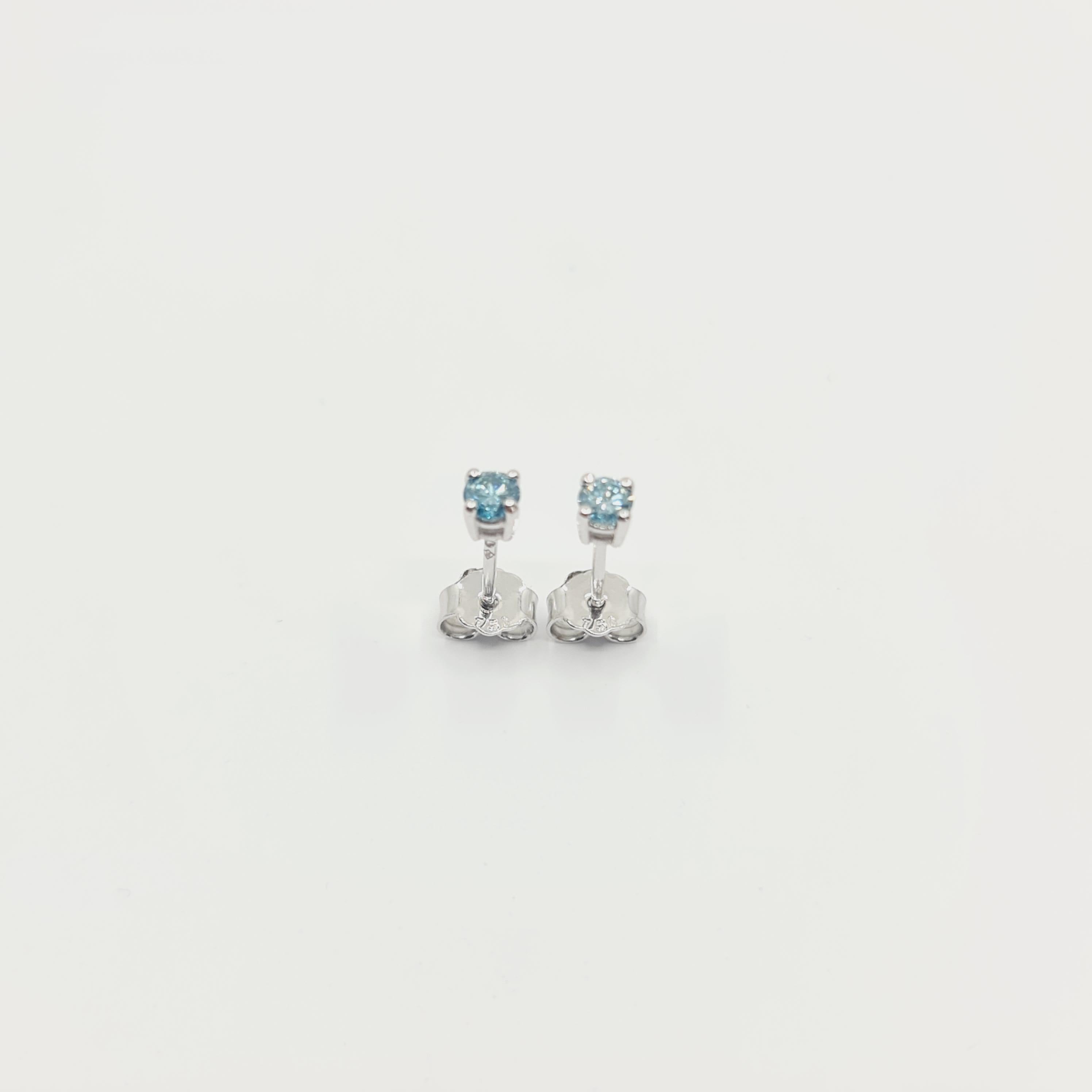 Ohrringe mit ausgefallenen blauen Diamanten 0,24 Karat Ausgefallenes intensives Blau/VS 18k Gold im Zustand „Neu“ im Angebot in Darmstadt, DE
