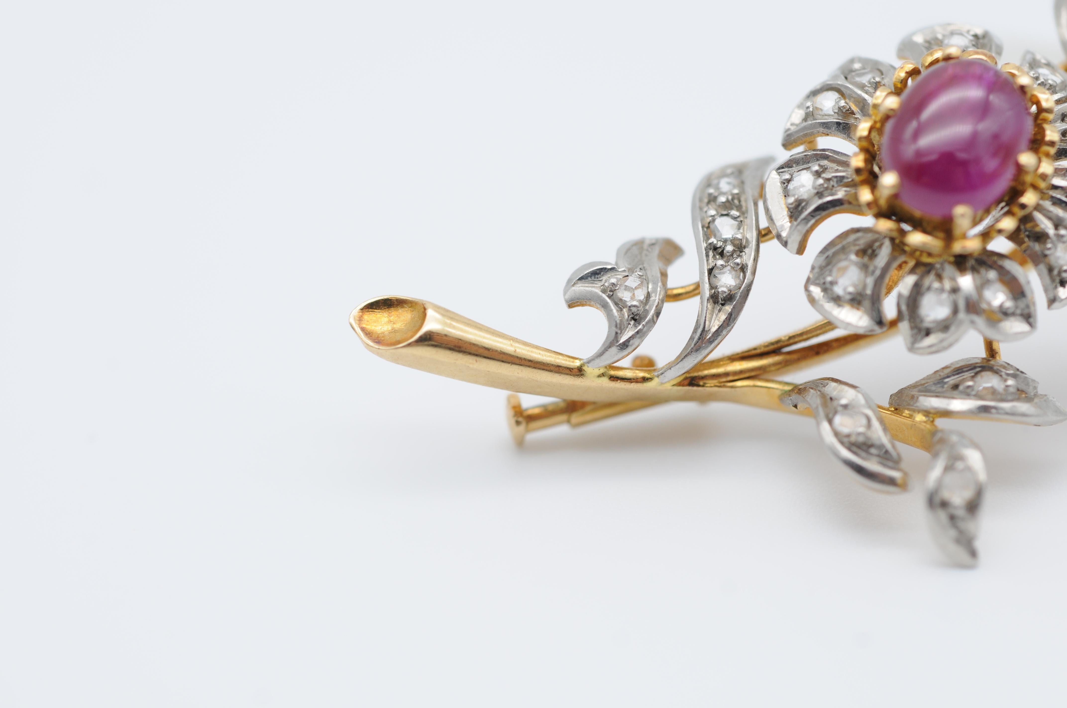 Fancy Brooch in 18k yellow gold and diamonds For Sale 6
