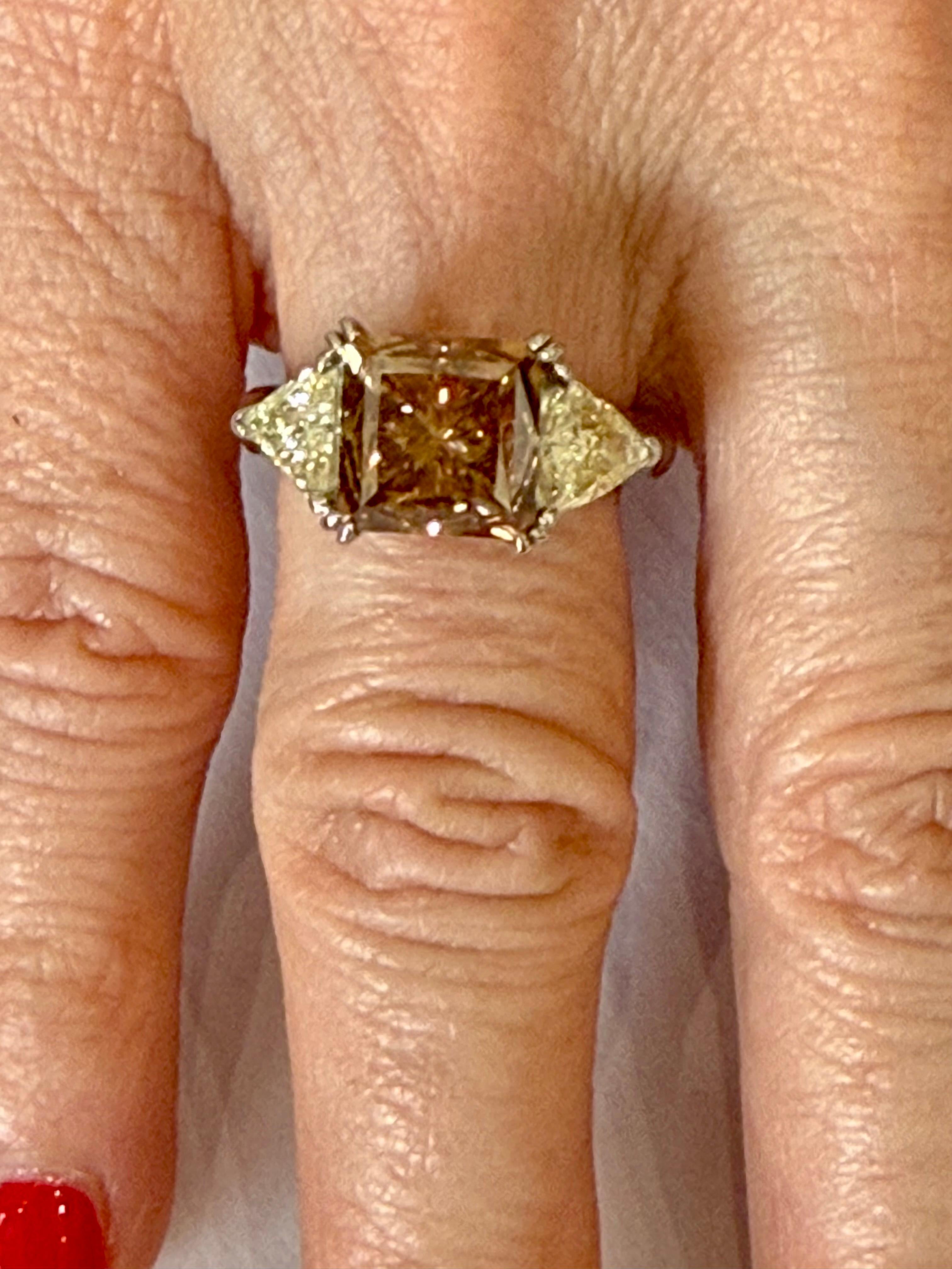 Fancy brown 6.123 ct Princess Cut Diamond with Trillion Diamond in Platinum For Sale 2