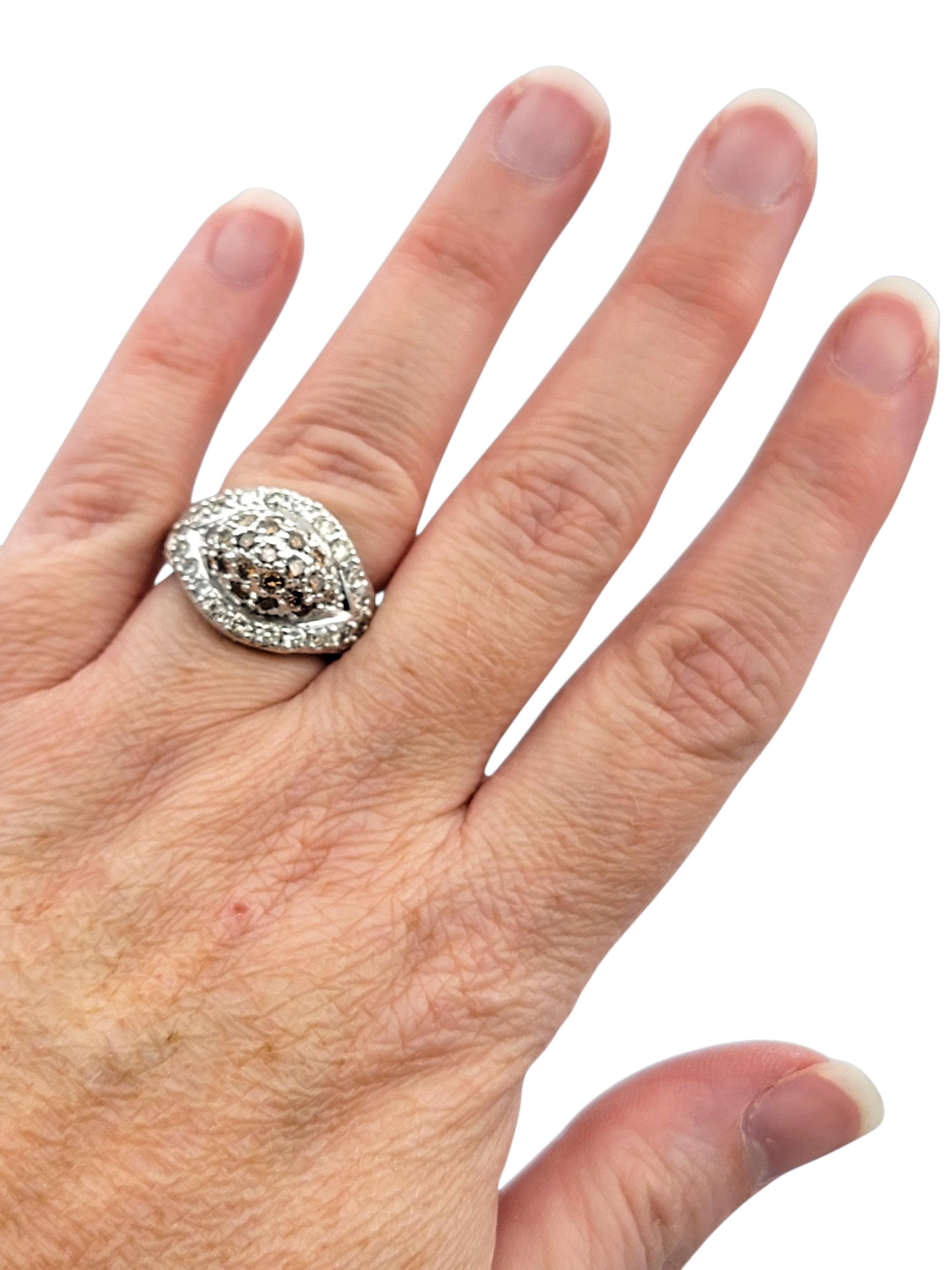 Fancy Brown and White Diamond Graduated Dome Ring in 14 Karat White Gold in vendita 1