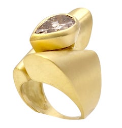 Contemporary 3.25 Carat Fancy Brown Diamond Brushed 18 Karat Gold Geometric Ring