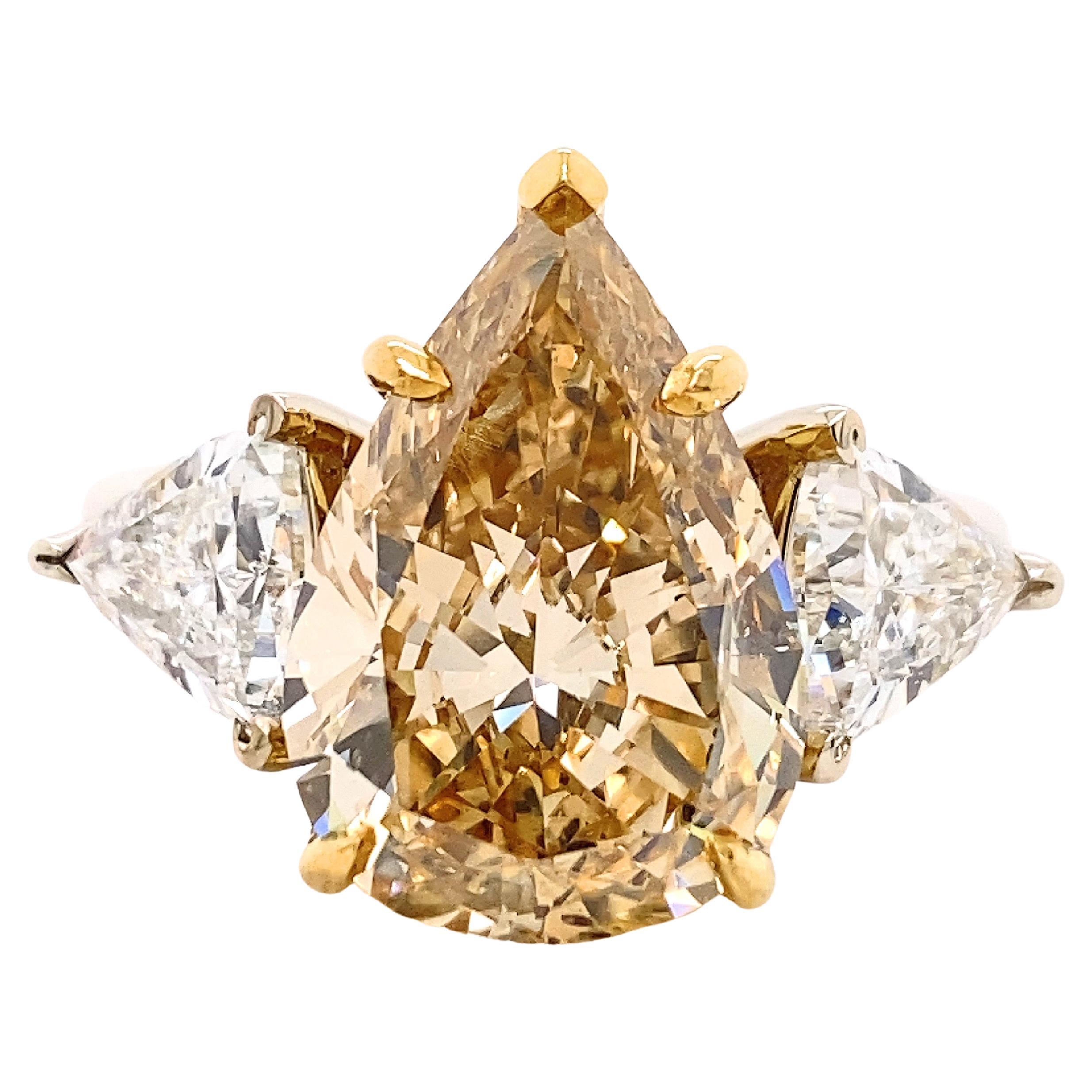 Bague de fiançailles en forme de poire jaune brunâtre, diamants trillions 6.52 Tcw