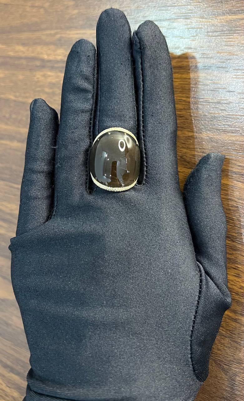 Anello a forma di cabochon di quarzo fumé marrone liscio in oro 14K con diamanti a canale in vendita 5