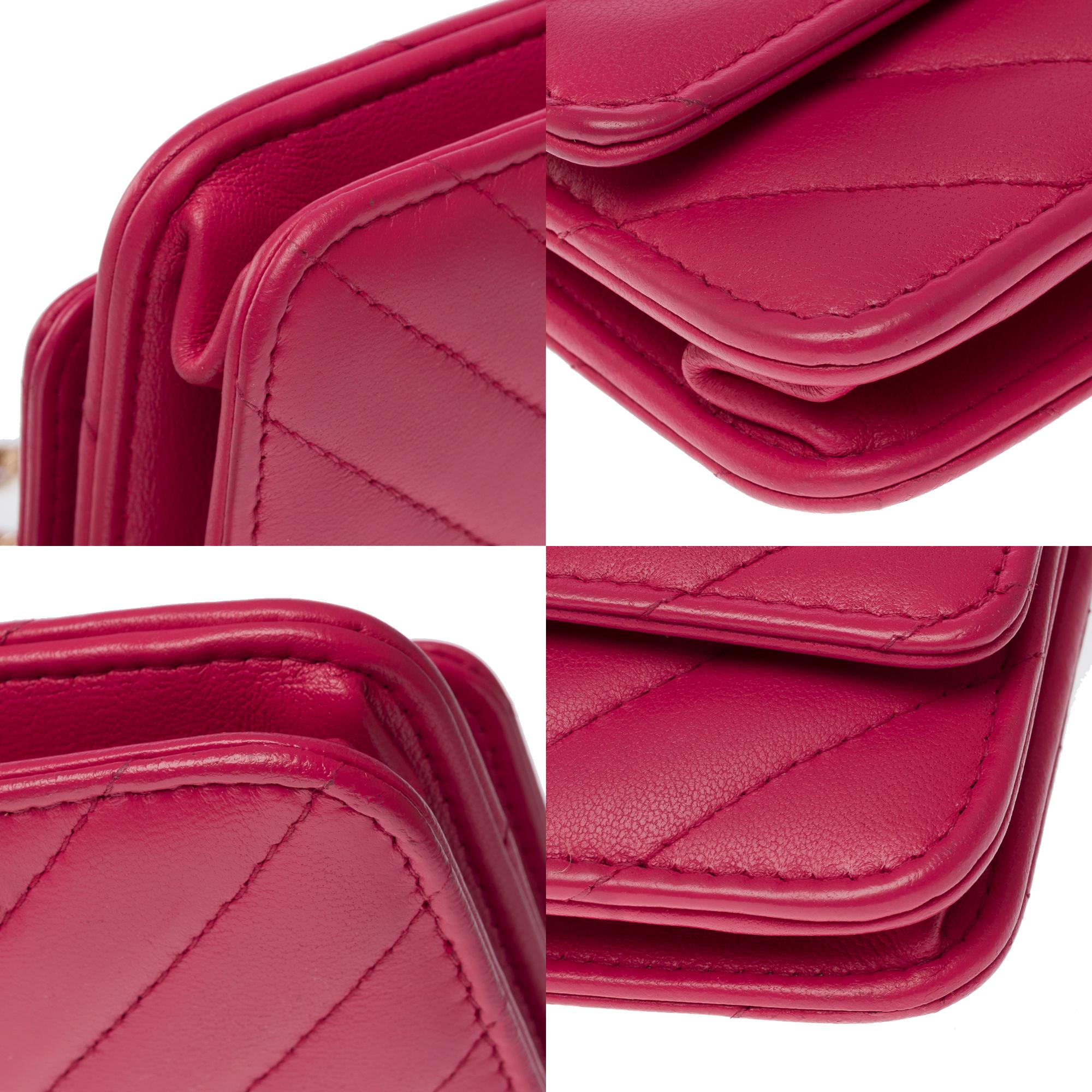 Fancy Chanel Wallet on Chain shoulder bag in Pink Chevron Quilted leather, GHW For Sale 7