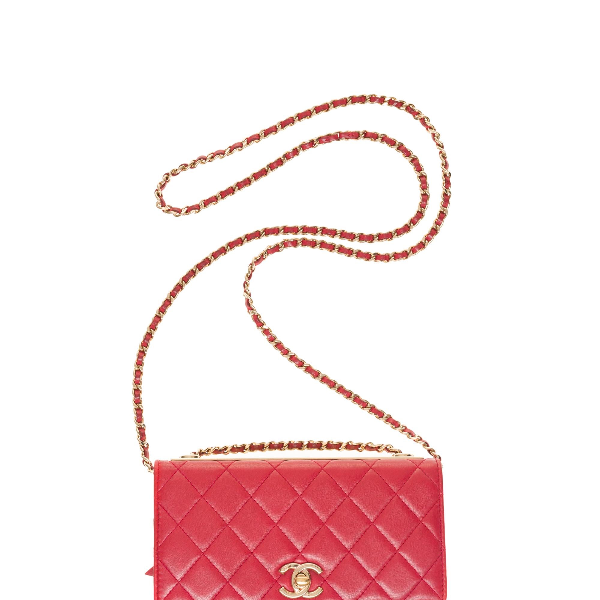 Fancy Chanel Wallet on Chain (WOC)  shoulder bag in red quilted leather, GHW 2