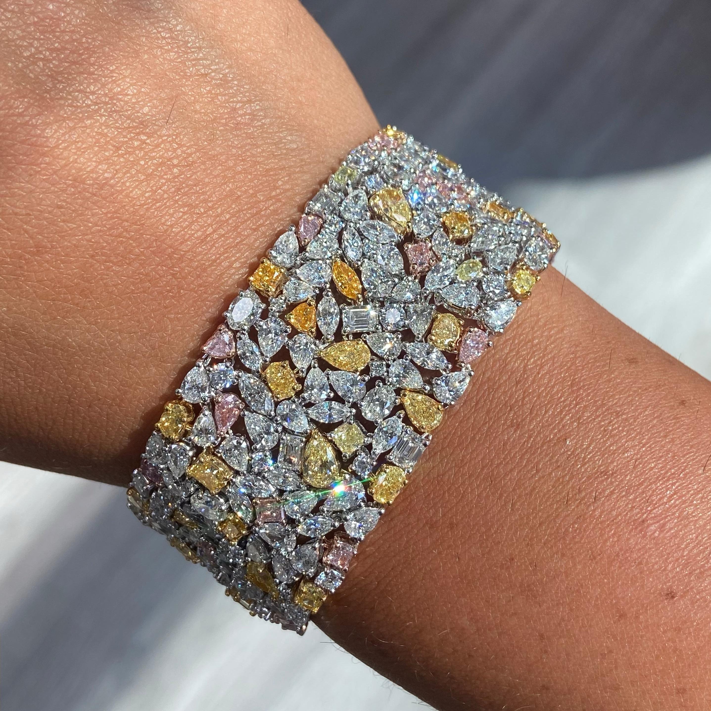 Bracciale a tappeto con diamanti bianchi e di colore fantasia In condizioni Nuovo in vendita a New York, NY