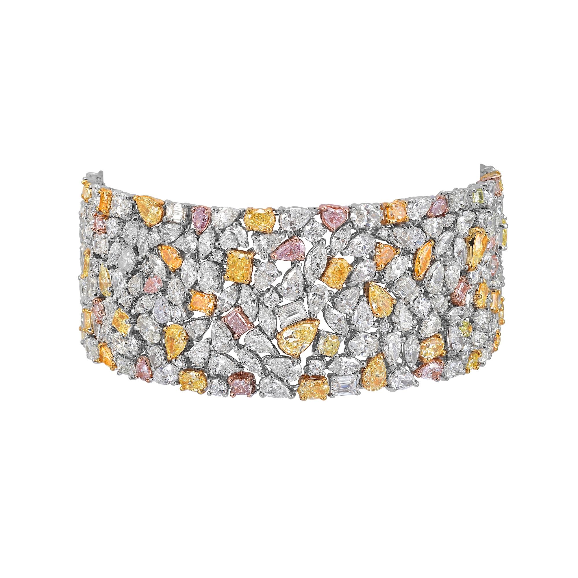 Donna Bracciale a tappeto con diamanti bianchi e di colore fantasia in vendita