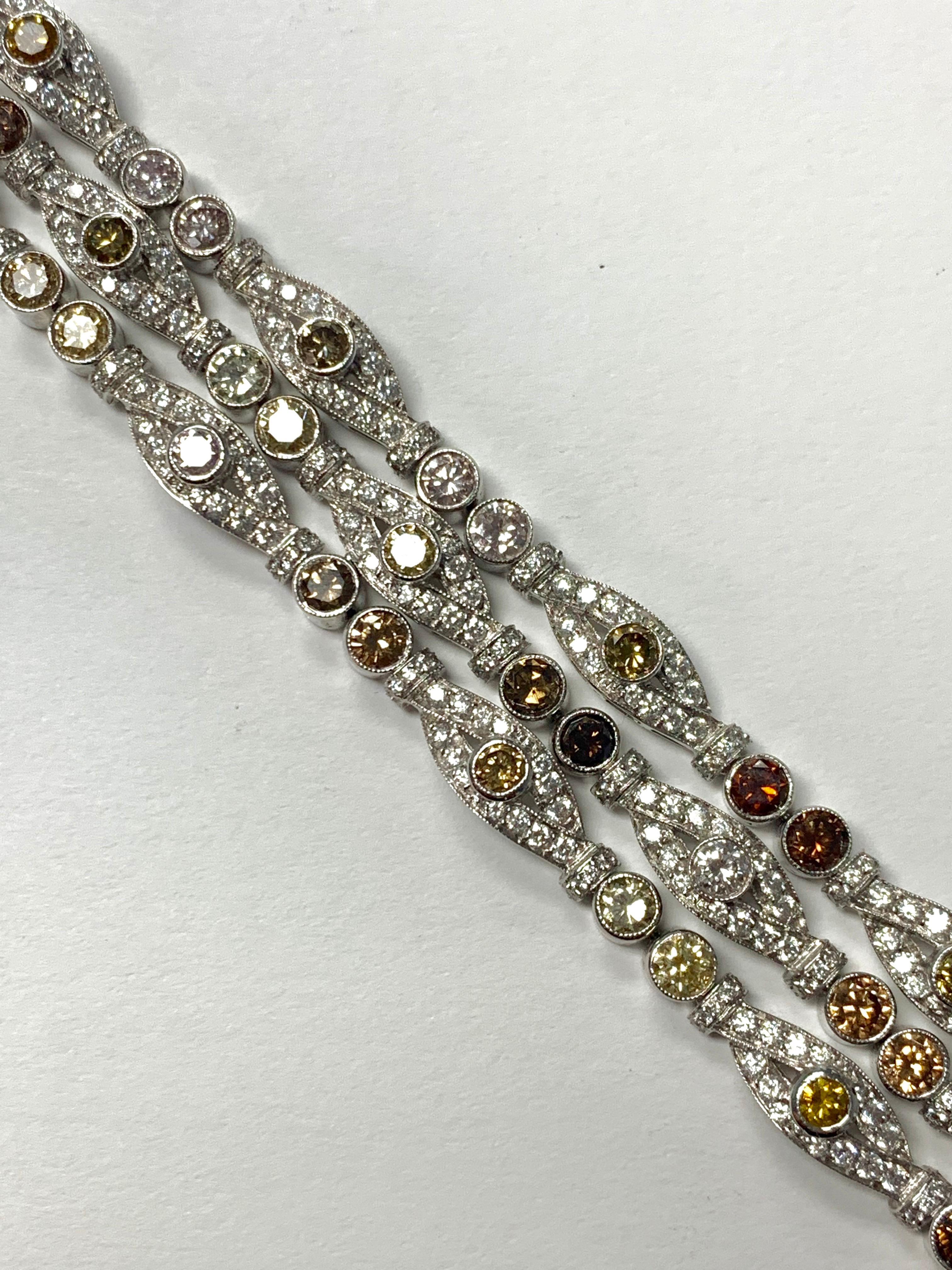 Bracelet en platine avec diamants de couleur fantaisie et diamants blancs en vente 8