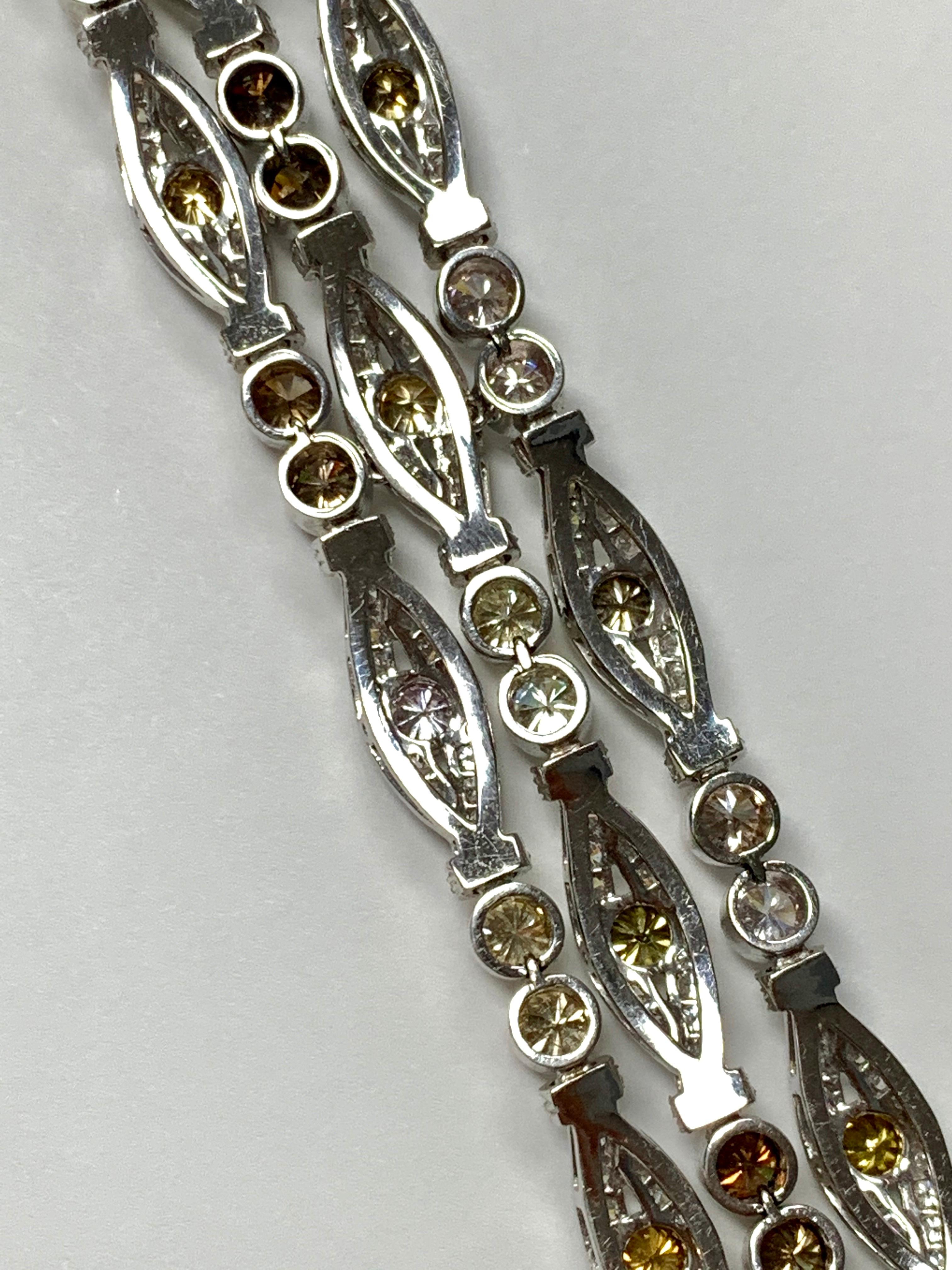 Bracelet en platine avec diamants de couleur fantaisie et diamants blancs en vente 2