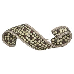 Broche de diamantes Fancy Color