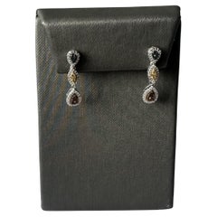 Boucles d'oreilles pendantes en argent avec diamants de couleur fantaisie