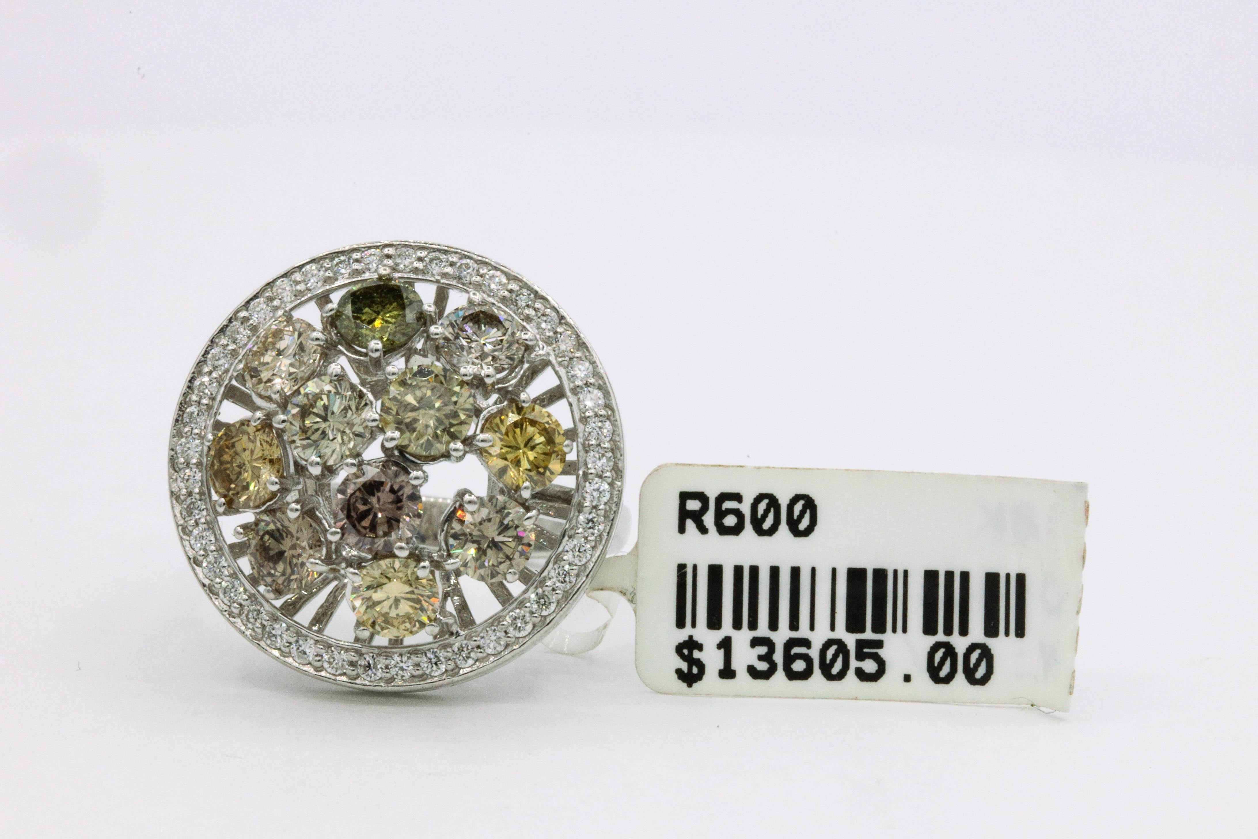 Fancy Color Diamond Ring 3.86 Carat 18 Karat For Sale 2