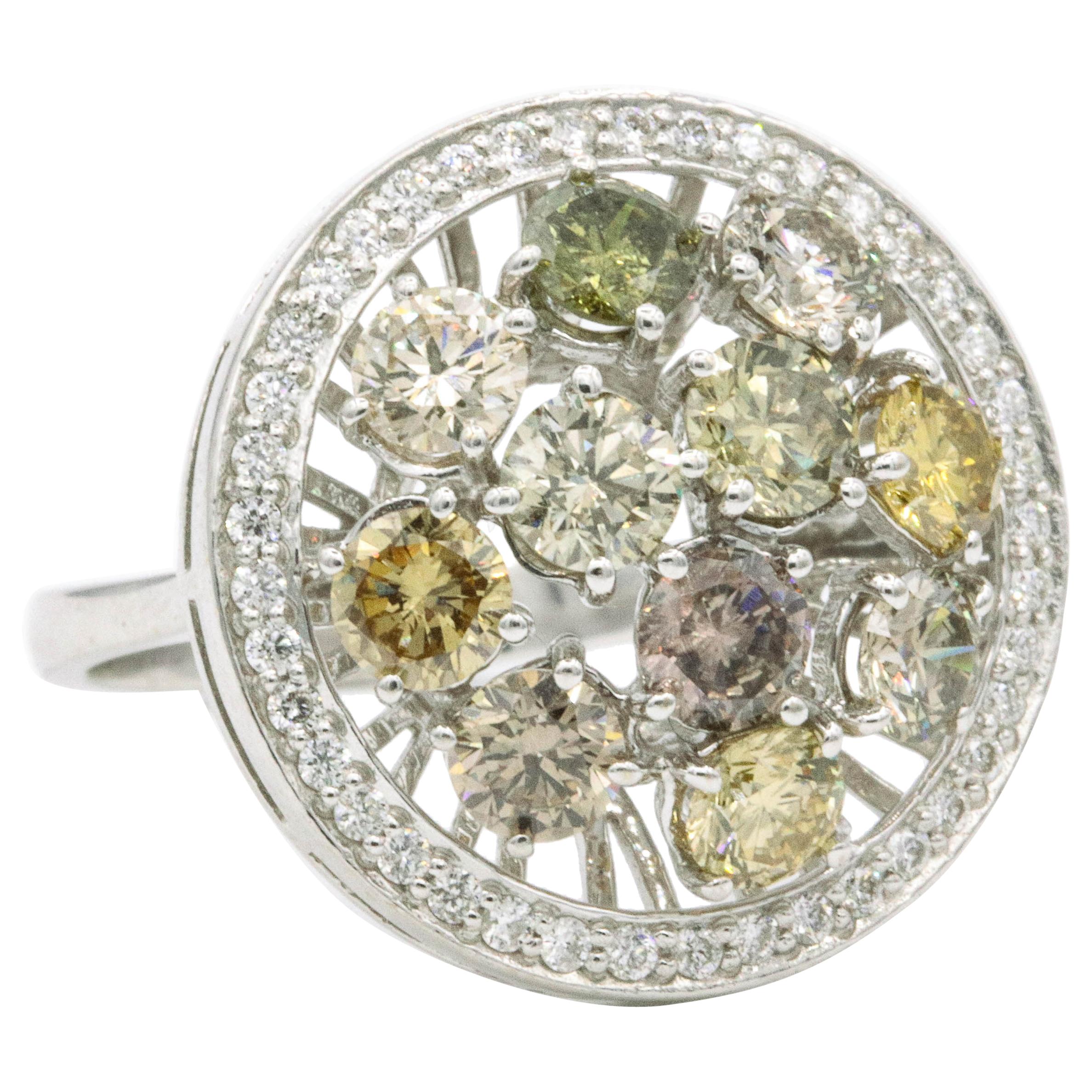 Bague en or 18 carats et diamants de couleur fantaisie de 3,86 carats