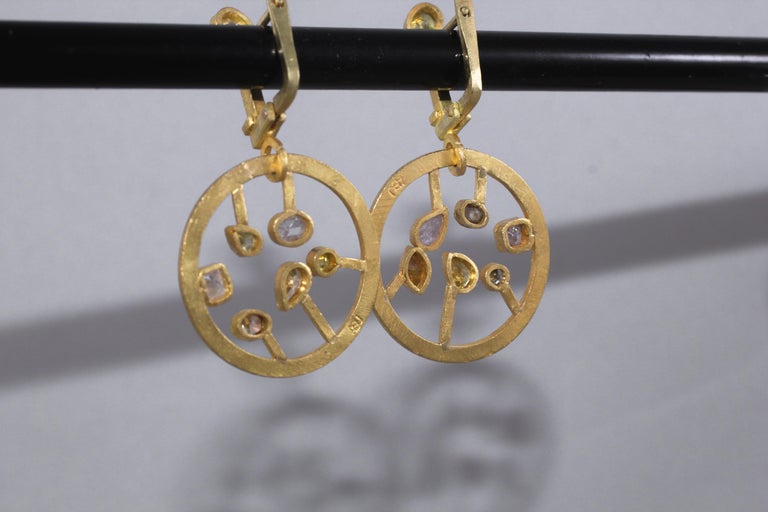 Fancy Color Diamonds 21-22k Gold Dangle Lever-Back Earrings Wedding Jewelry For Sale 3