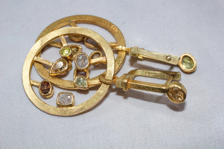 Fancy Color Diamonds 21-22k Gold Dangle Lever-Back Earrings Wedding Jewelry For Sale 9