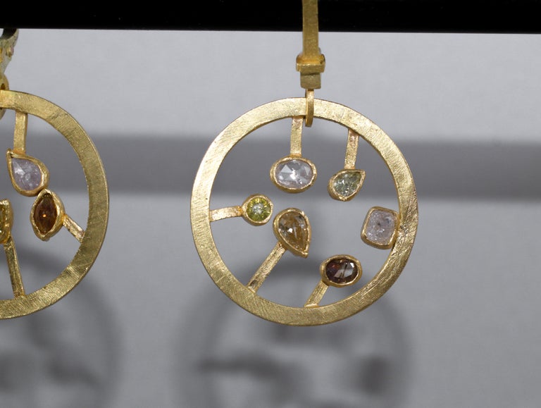 Artist Fancy Color Diamonds 21-22k Gold Dangle Lever-Back Earrings Wedding Jewelry For Sale