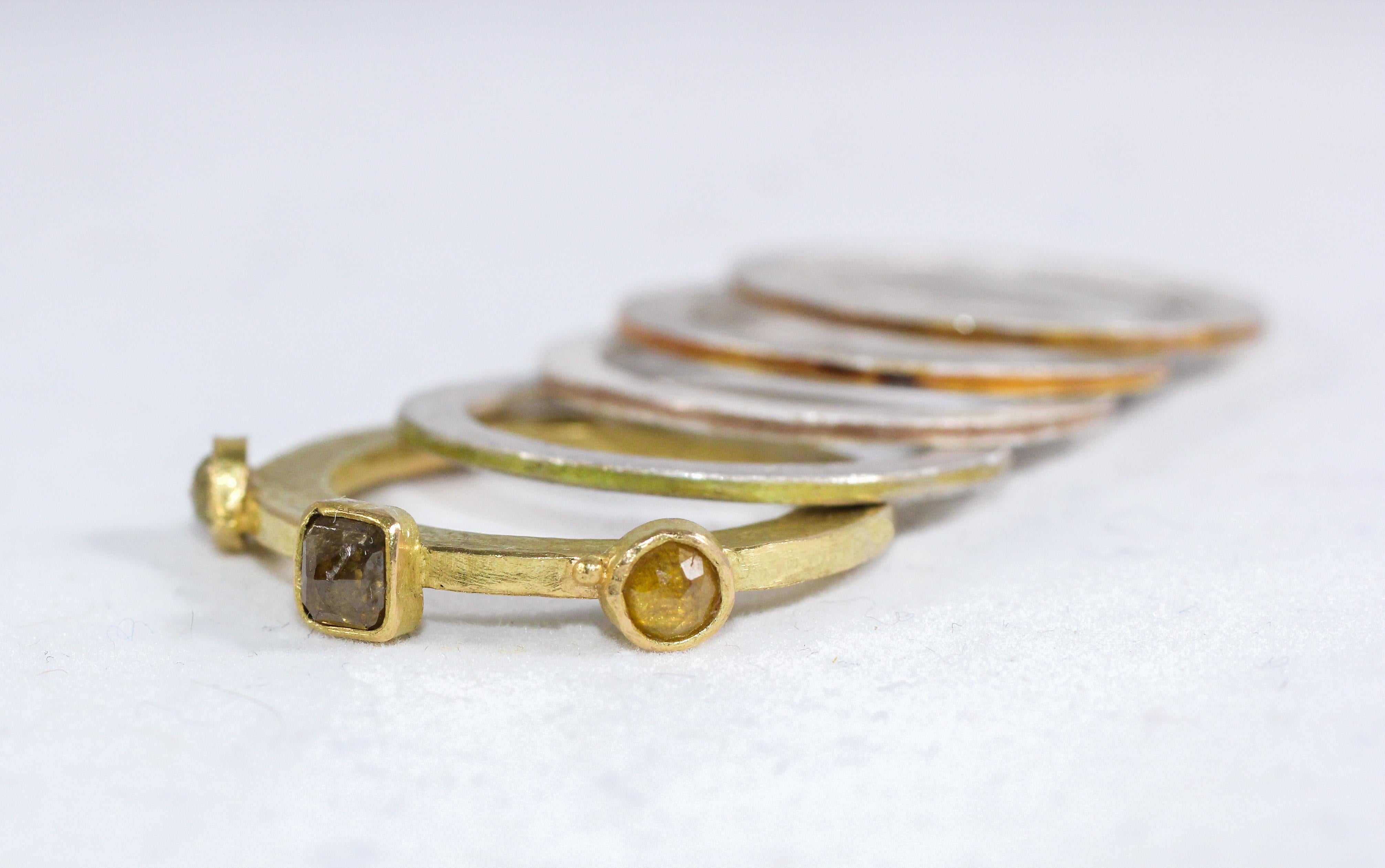 Fancy Color Diamonds Three-Stone 18 Karat Gold Engagement Ring Enamel Silver In New Condition For Sale In New York, NY