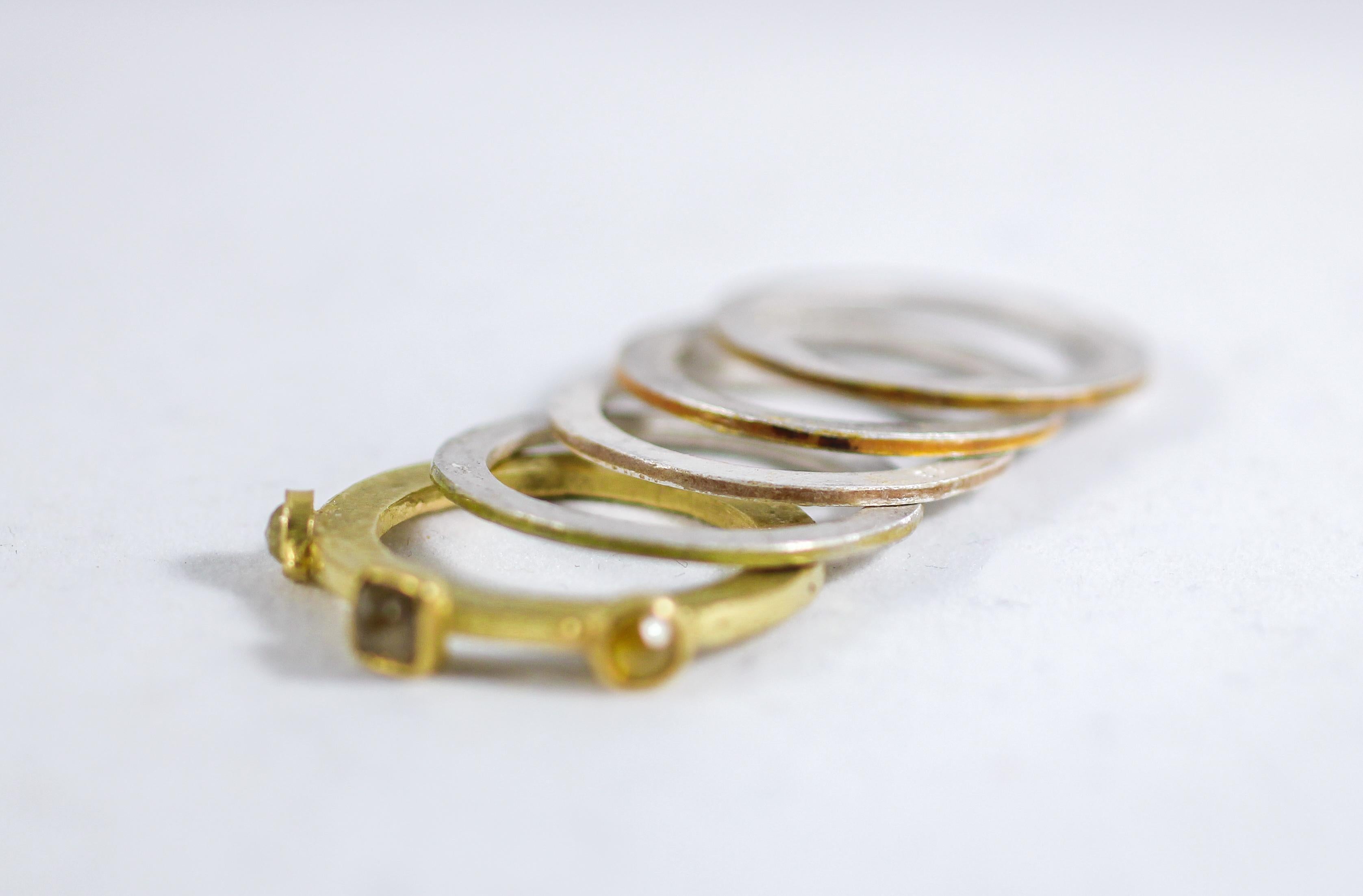 Fancy Color Diamonds Three-Stone 18 Karat Gold Engagement Ring Enamel Silver  For Sale 1