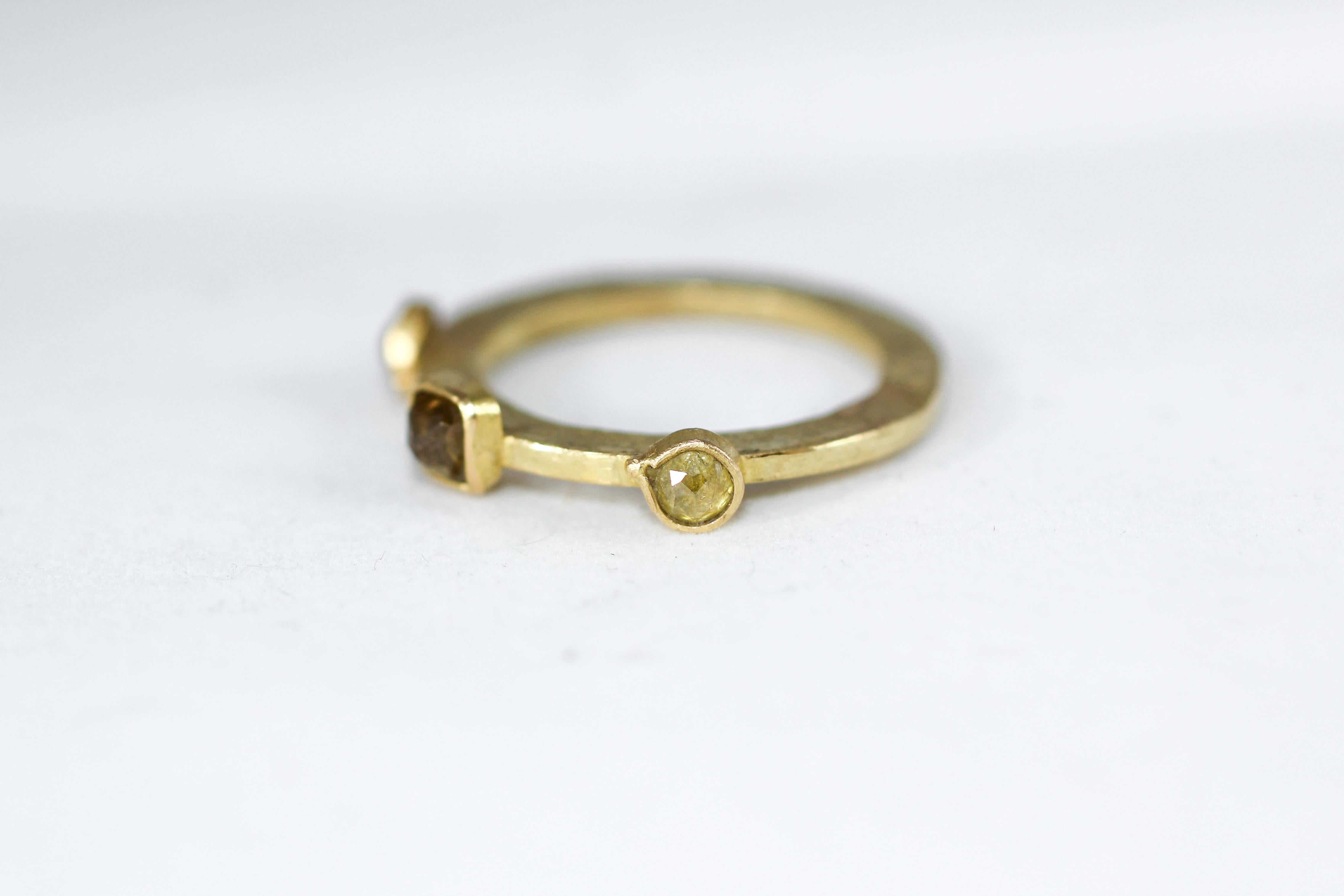 18k gold ring with stone