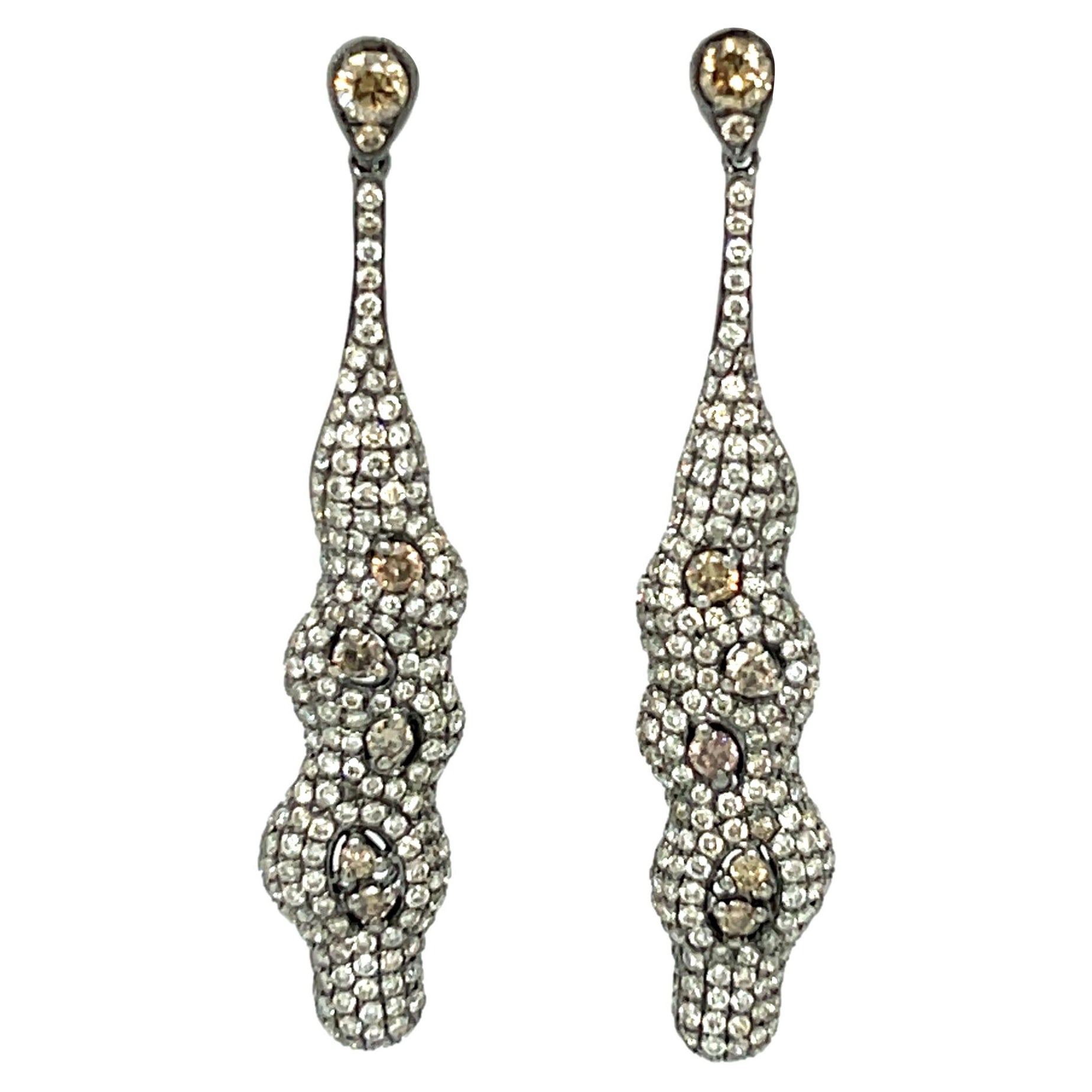 Pendientes Colgantes de Diamantes de Color Fantasía en Oro de 18 KWB