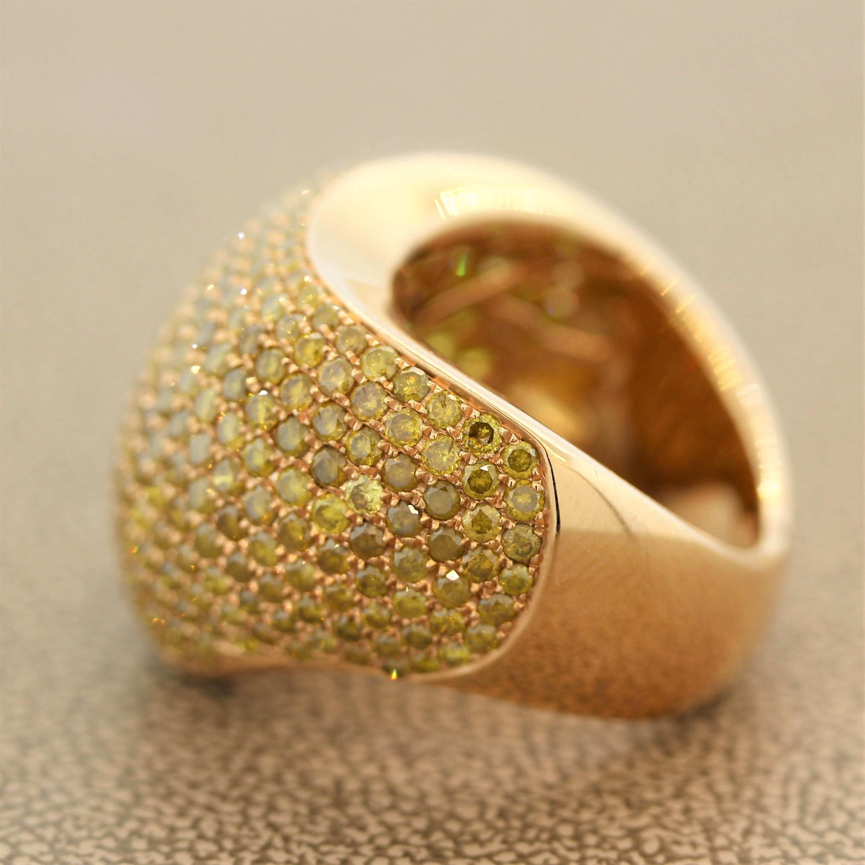Fancy Colored Diamond Gold Cocktail Ring In New Condition For Sale In Beverly Hills, CA