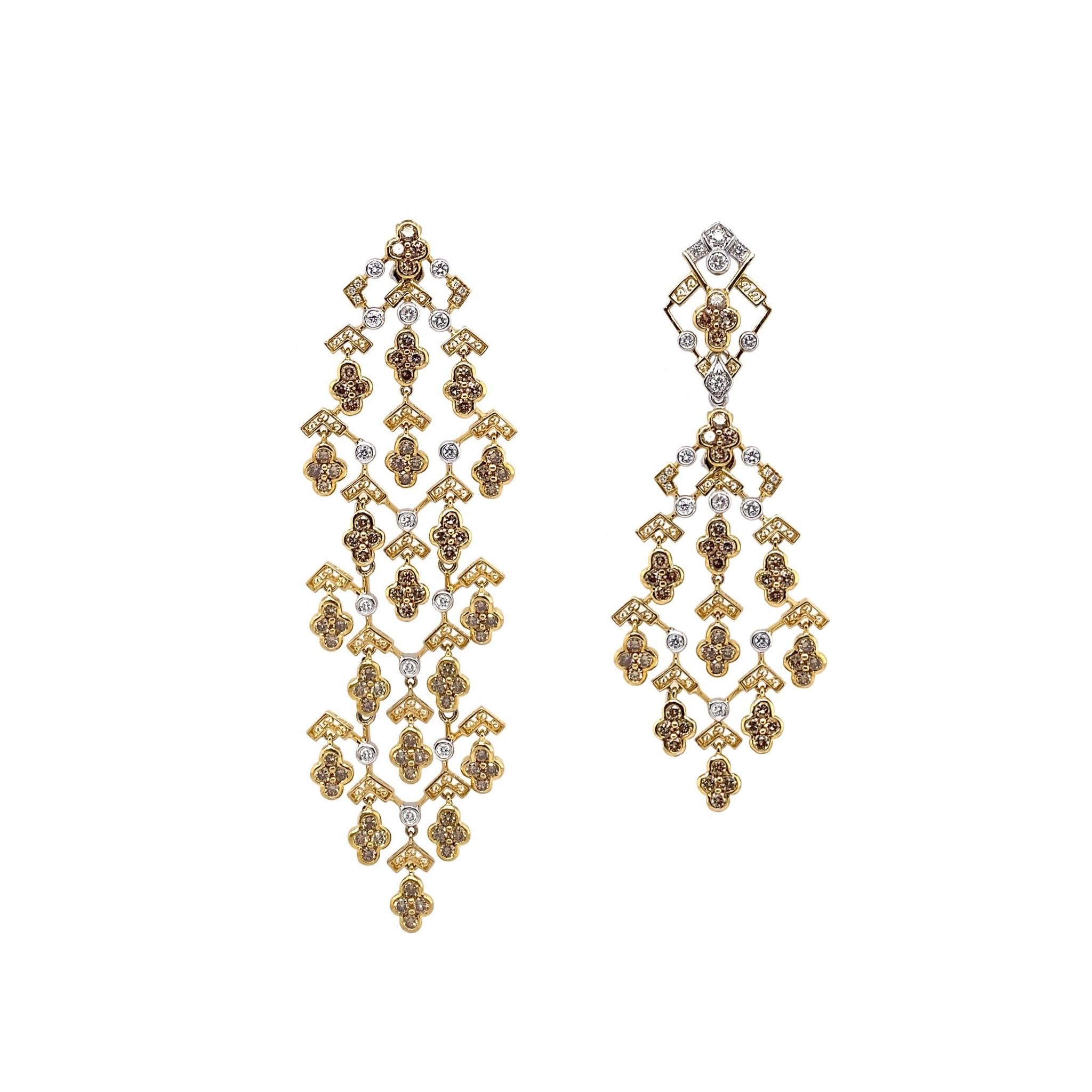 Boucles d'oreilles « Lustre » en or jaune et blanc 18 carats avec diamants blancs de couleur fantaisie Unisexe en vente
