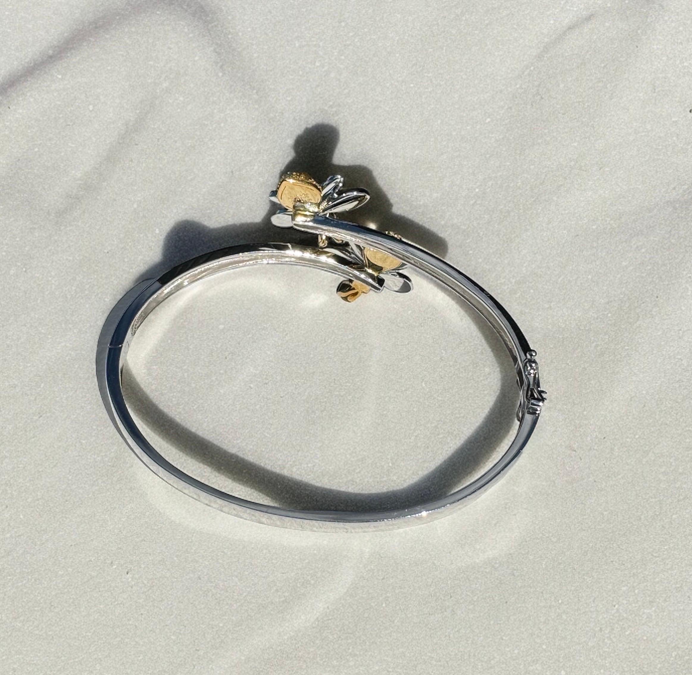 Braccialetto ape con diamanti colorati in oro 18 carati in vendita 1