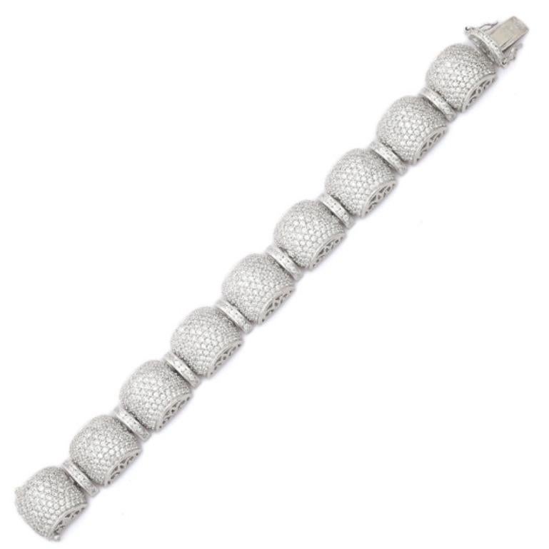 Moderne Bracelet de mariage large fantaisie en argent sterling avec zirconia cubique pour femmes en vente