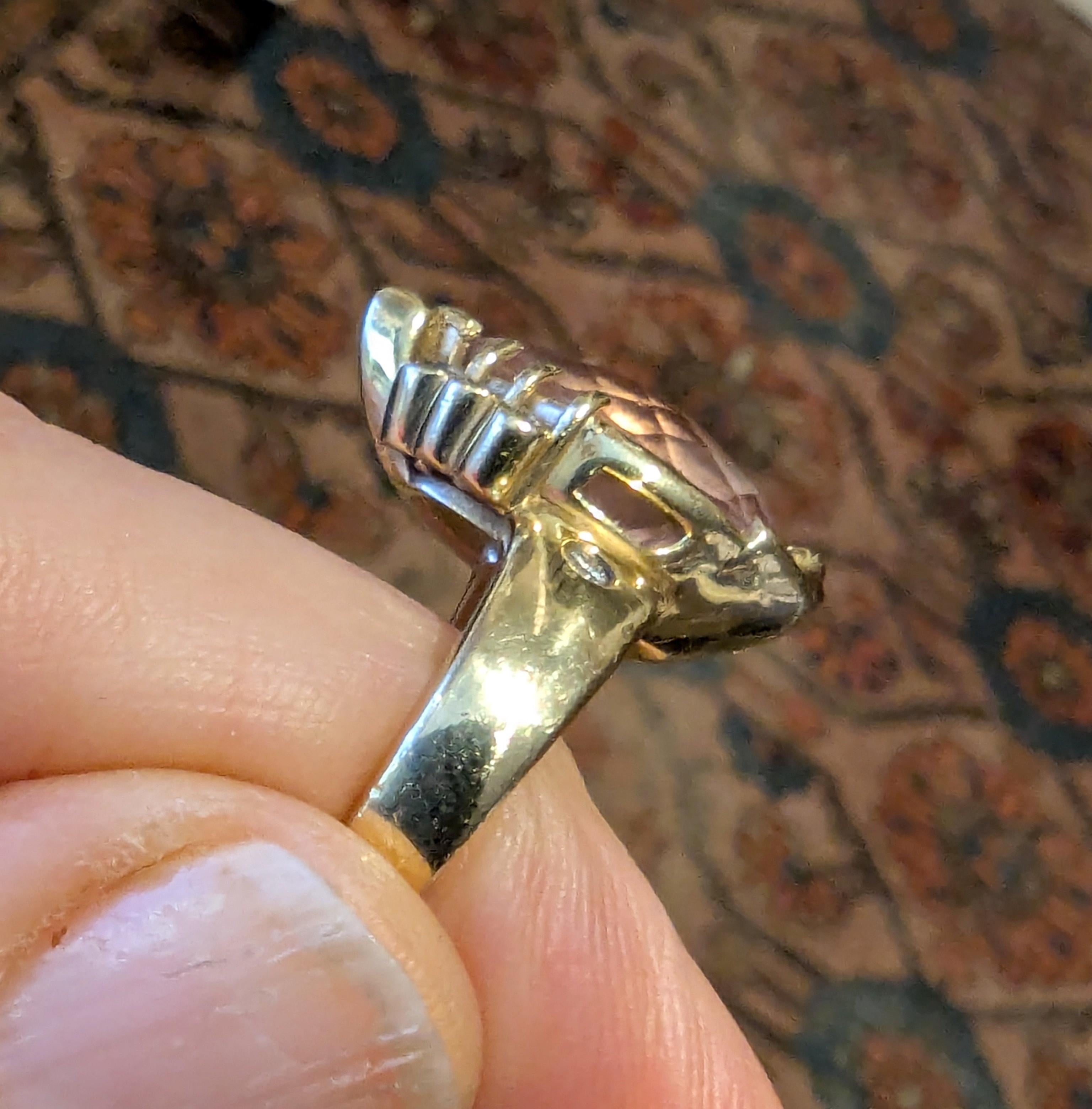 Bague en or jaune 18 carats Morganite et diamant, taille fantaisie 3,96 carats Bon état - En vente à Carlisle, MA